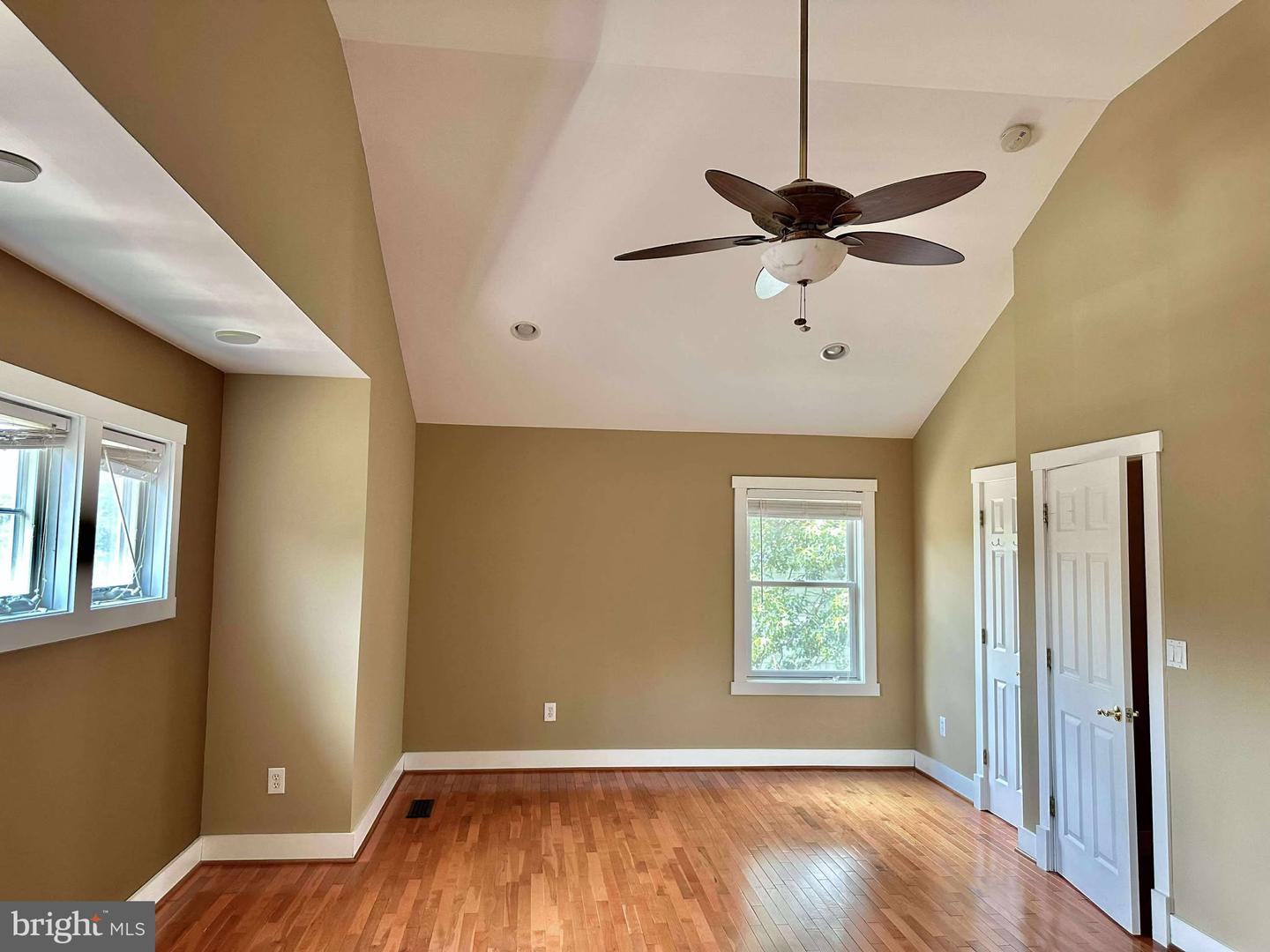4709 7TH ST S, ARLINGTON, Virginia 22204, 3 Bedrooms Bedrooms, ,2 BathroomsBathrooms,Residential,For sale,4709 7TH ST S,VAAR2062426 MLS # VAAR2062426