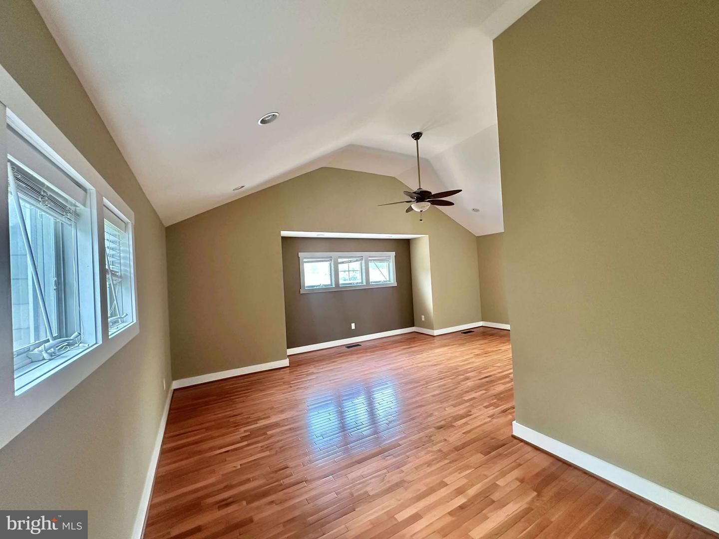 4709 7TH ST S, ARLINGTON, Virginia 22204, 3 Bedrooms Bedrooms, ,2 BathroomsBathrooms,Residential,For sale,4709 7TH ST S,VAAR2062426 MLS # VAAR2062426