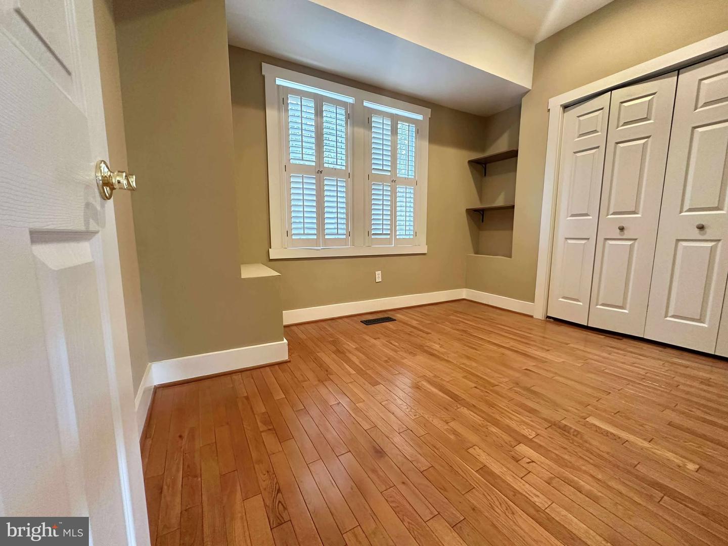 4709 7TH ST S, ARLINGTON, Virginia 22204, 3 Bedrooms Bedrooms, ,2 BathroomsBathrooms,Residential,For sale,4709 7TH ST S,VAAR2062426 MLS # VAAR2062426