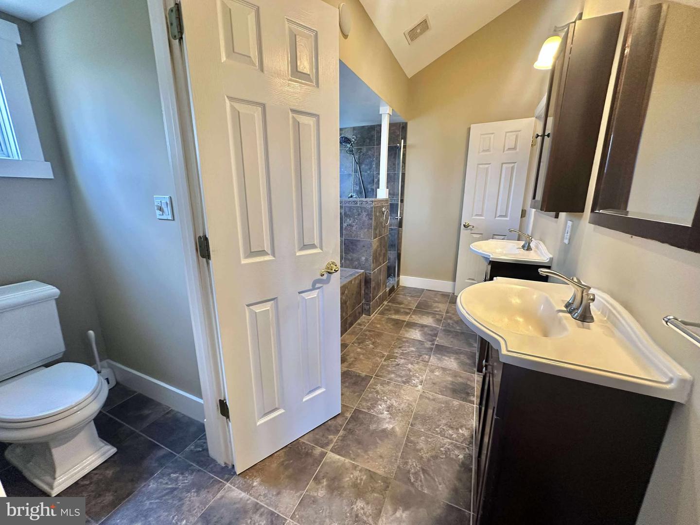 4709 7TH ST S, ARLINGTON, Virginia 22204, 3 Bedrooms Bedrooms, ,2 BathroomsBathrooms,Residential,For sale,4709 7TH ST S,VAAR2062426 MLS # VAAR2062426
