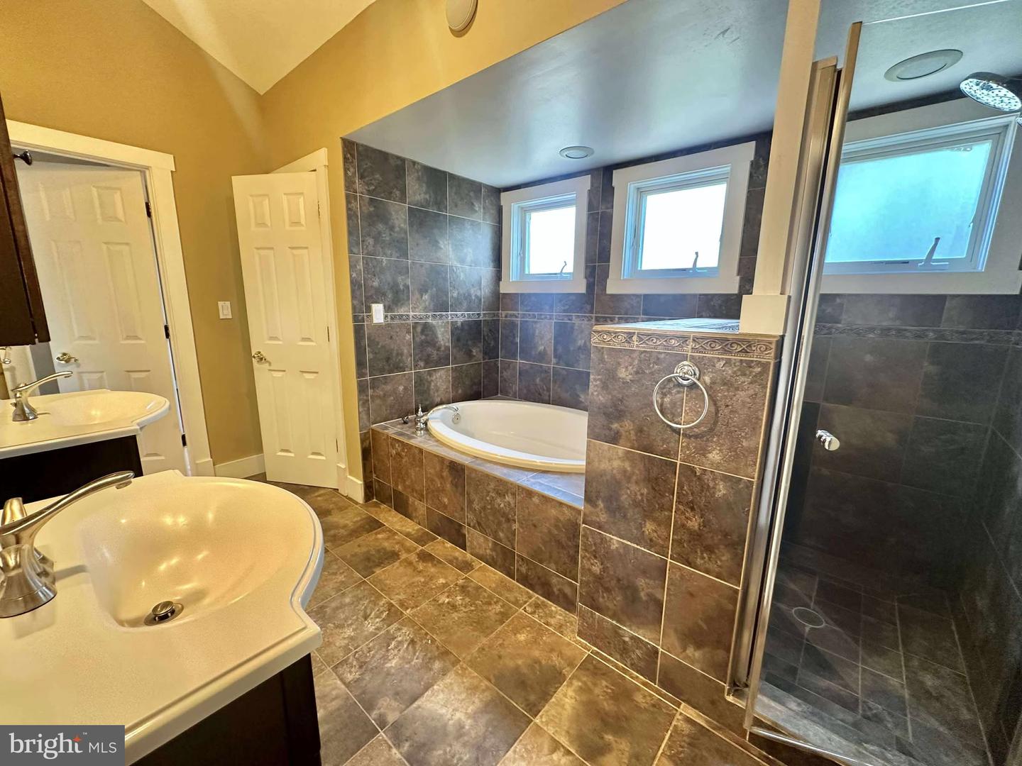 4709 7TH ST S, ARLINGTON, Virginia 22204, 3 Bedrooms Bedrooms, ,2 BathroomsBathrooms,Residential,For sale,4709 7TH ST S,VAAR2062426 MLS # VAAR2062426