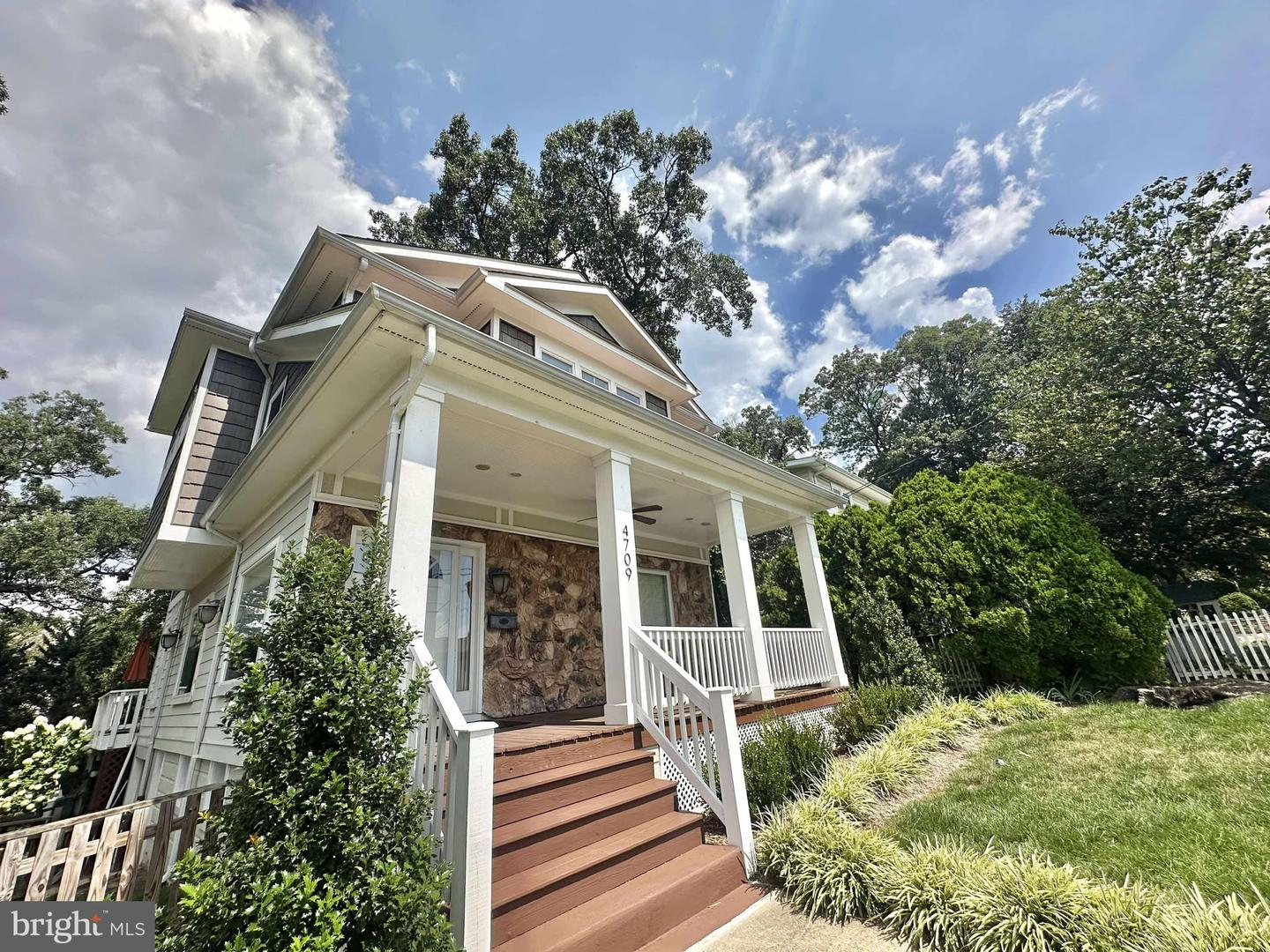 4709 7TH ST S, ARLINGTON, Virginia 22204, 3 Bedrooms Bedrooms, ,2 BathroomsBathrooms,Residential,For sale,4709 7TH ST S,VAAR2062426 MLS # VAAR2062426