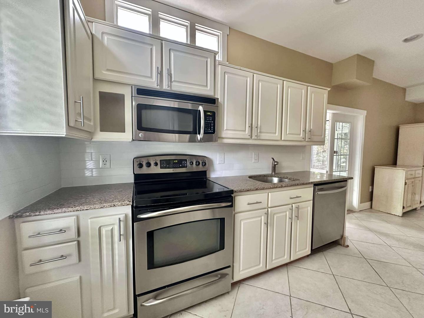 4709 7TH ST S, ARLINGTON, Virginia 22204, 3 Bedrooms Bedrooms, ,2 BathroomsBathrooms,Residential,For sale,4709 7TH ST S,VAAR2062426 MLS # VAAR2062426