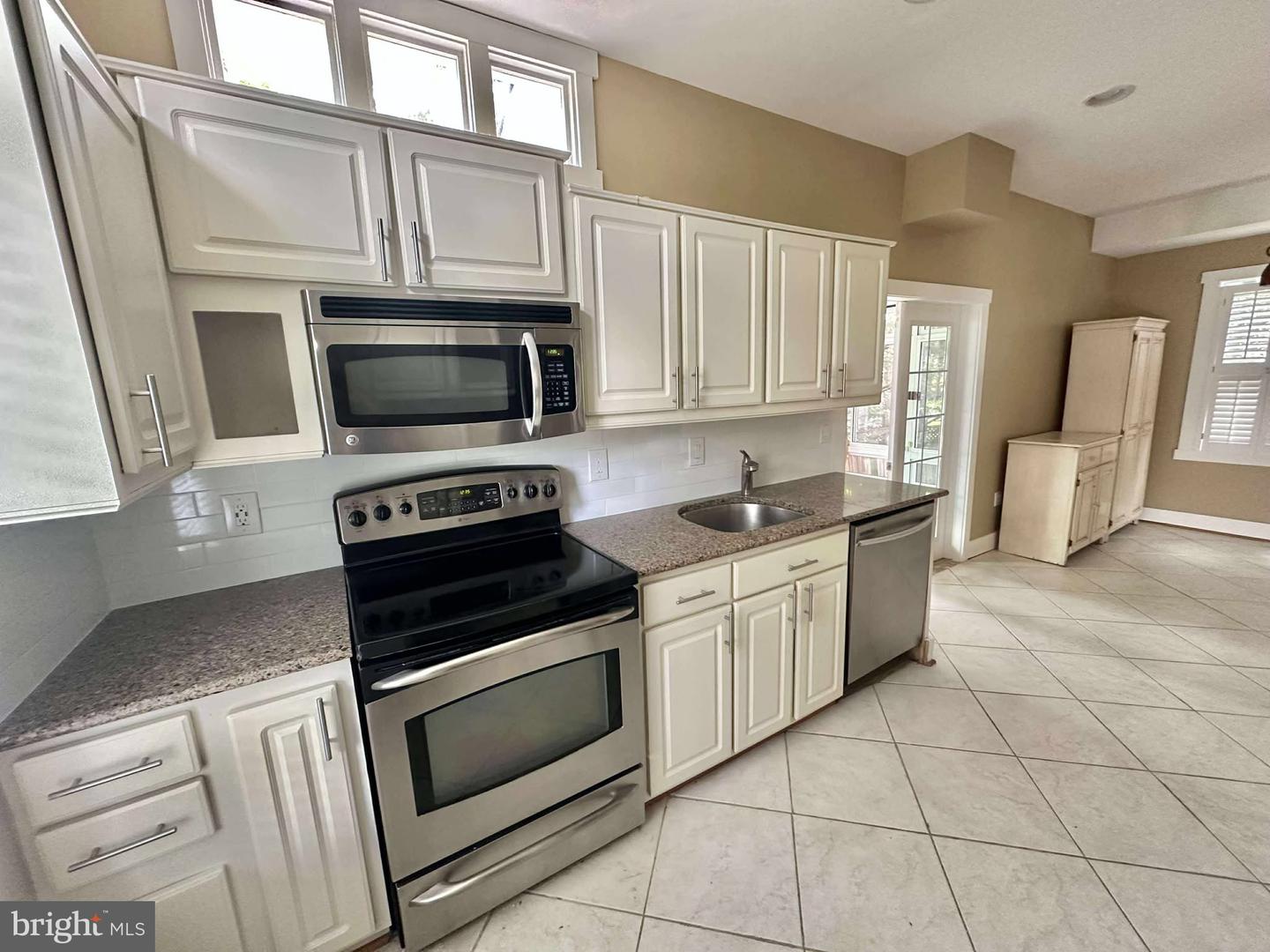 4709 7TH ST S, ARLINGTON, Virginia 22204, 3 Bedrooms Bedrooms, ,2 BathroomsBathrooms,Residential,For sale,4709 7TH ST S,VAAR2062426 MLS # VAAR2062426