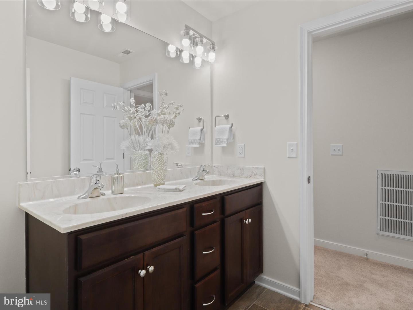 8509 ENGLESIDE ST, ALEXANDRIA, Virginia 22309, 3 Bedrooms Bedrooms, 9 Rooms Rooms,2 BathroomsBathrooms,Residential,For sale,8509 ENGLESIDE ST,VAFX2261994 MLS # VAFX2261994