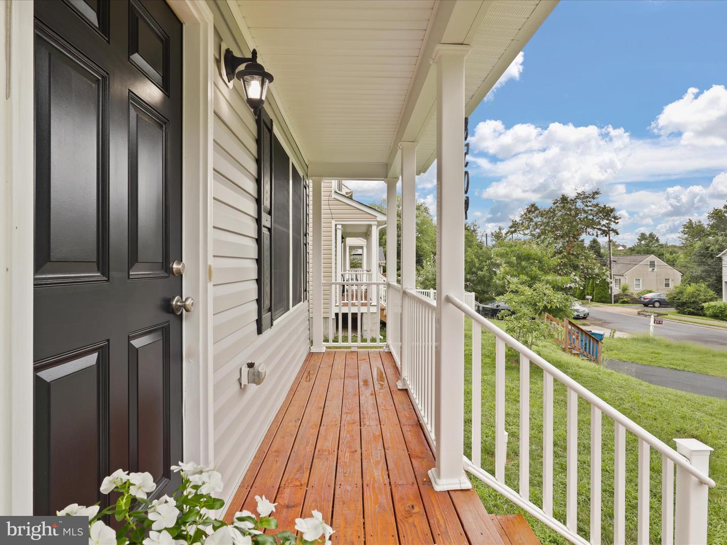 8509 ENGLESIDE ST, ALEXANDRIA, Virginia 22309, 3 Bedrooms Bedrooms, 9 Rooms Rooms,2 BathroomsBathrooms,Residential,For sale,8509 ENGLESIDE ST,VAFX2261994 MLS # VAFX2261994