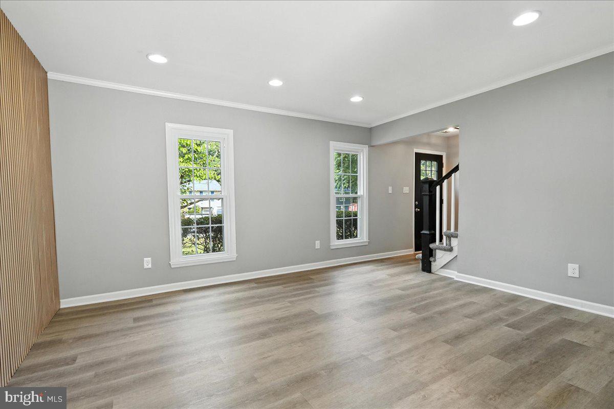 120 N KENNEDY RD, STERLING, Virginia 20164, 4 Bedrooms Bedrooms, ,2 BathroomsBathrooms,Residential,For sale,120 N KENNEDY RD,VALO2104852 MLS # VALO2104852