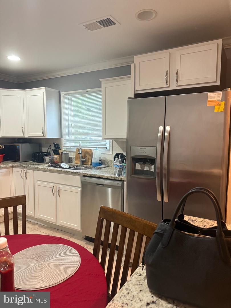 703 S CONCORD CT, STERLING, Virginia 20164, 3 Bedrooms Bedrooms, ,1 BathroomBathrooms,Residential,For sale,703 S CONCORD CT,VALO2104820 MLS # VALO2104820