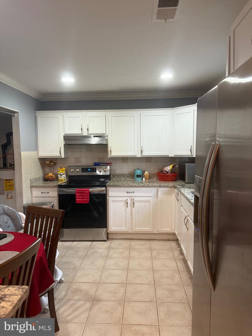 703 S CONCORD CT, STERLING, Virginia 20164, 3 Bedrooms Bedrooms, ,1 BathroomBathrooms,Residential,For sale,703 S CONCORD CT,VALO2104820 MLS # VALO2104820