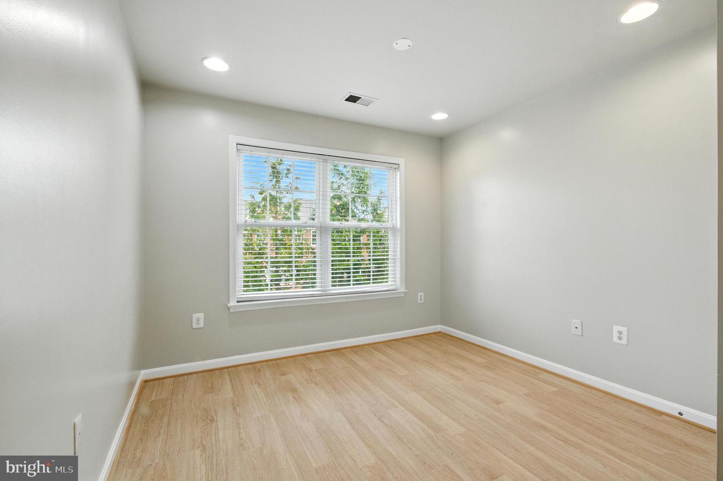 47565 ROYAL BURNHAM TER, STERLING, Virginia 20165, 4 Bedrooms Bedrooms, ,2 BathroomsBathrooms,Residential,For sale,47565 ROYAL BURNHAM TER,VALO2104826 MLS # VALO2104826