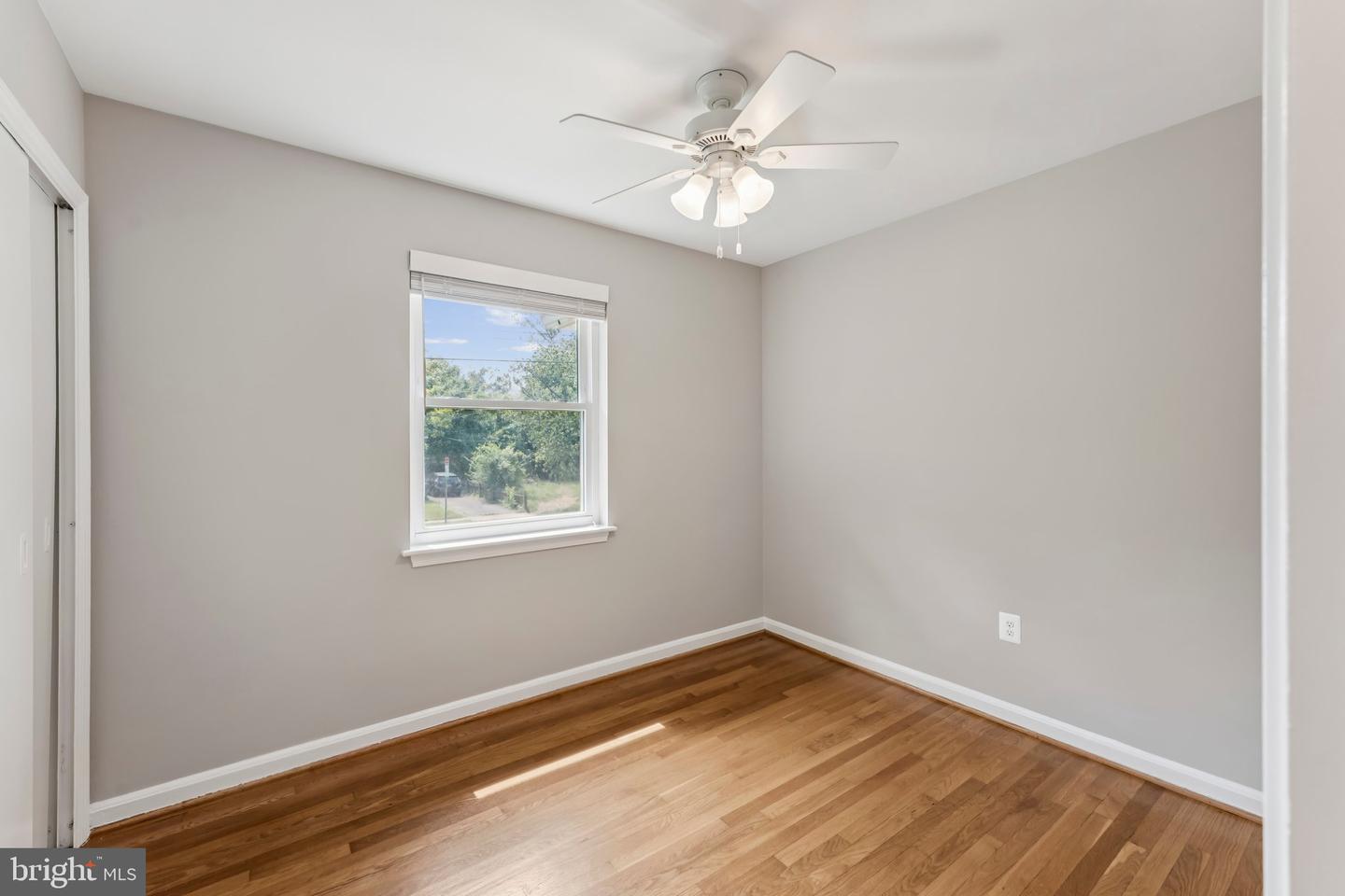 109 FALLS AVE, FALLS CHURCH, Virginia 22046, 3 Bedrooms Bedrooms, ,2 BathroomsBathrooms,Residential,For sale,109 FALLS AVE,VAFA2003224 MLS # VAFA2003224