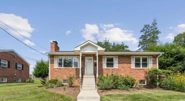 109 FALLS AVE, FALLS CHURCH, Virginia 22046, 3 Bedrooms Bedrooms, ,2 BathroomsBathrooms,Residential,For sale,109 FALLS AVE,VAFA2003224 MLS # VAFA2003224