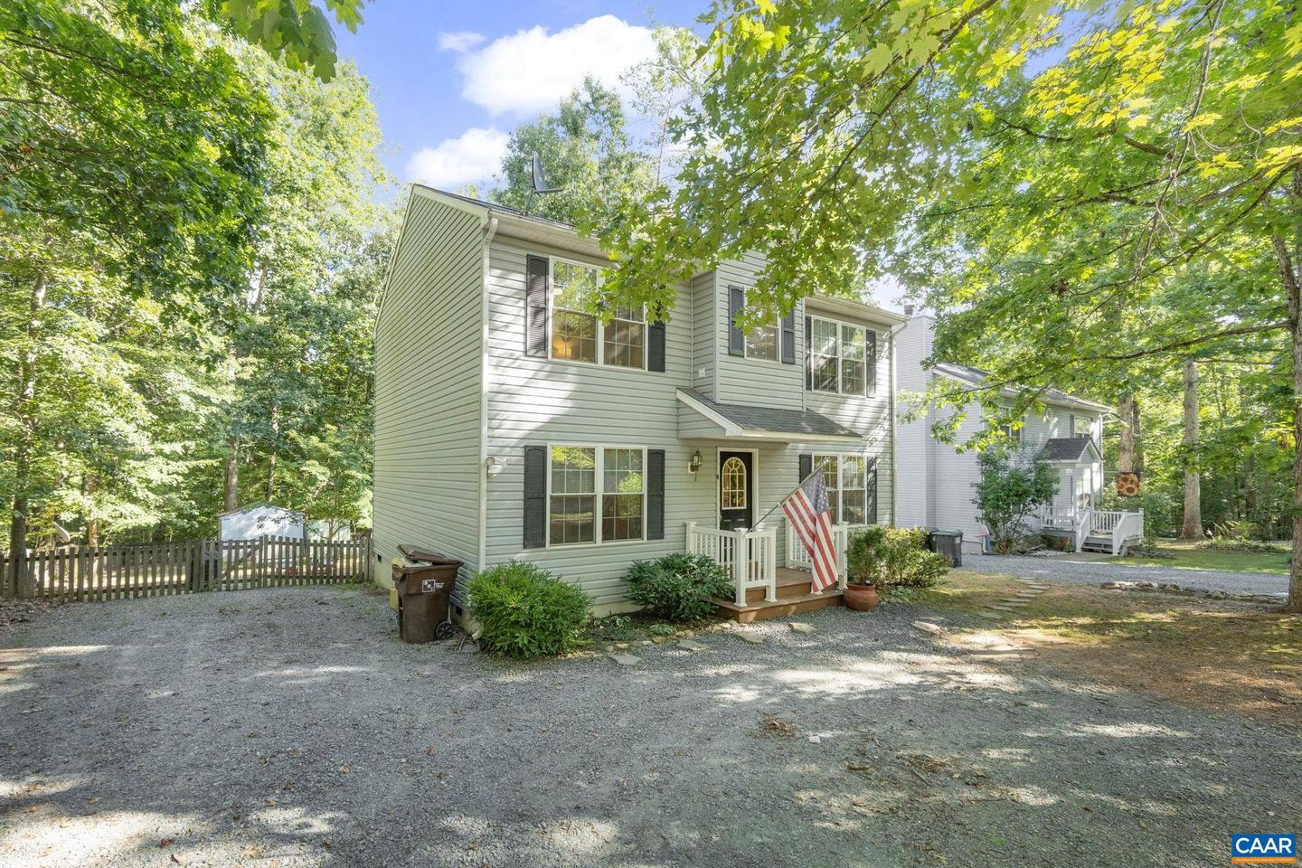 4 CLARK CT, PALMYRA, Virginia 22963, 3 Bedrooms Bedrooms, ,2 BathroomsBathrooms,Residential,For sale,4 CLARK CT,667989 MLS # 667989