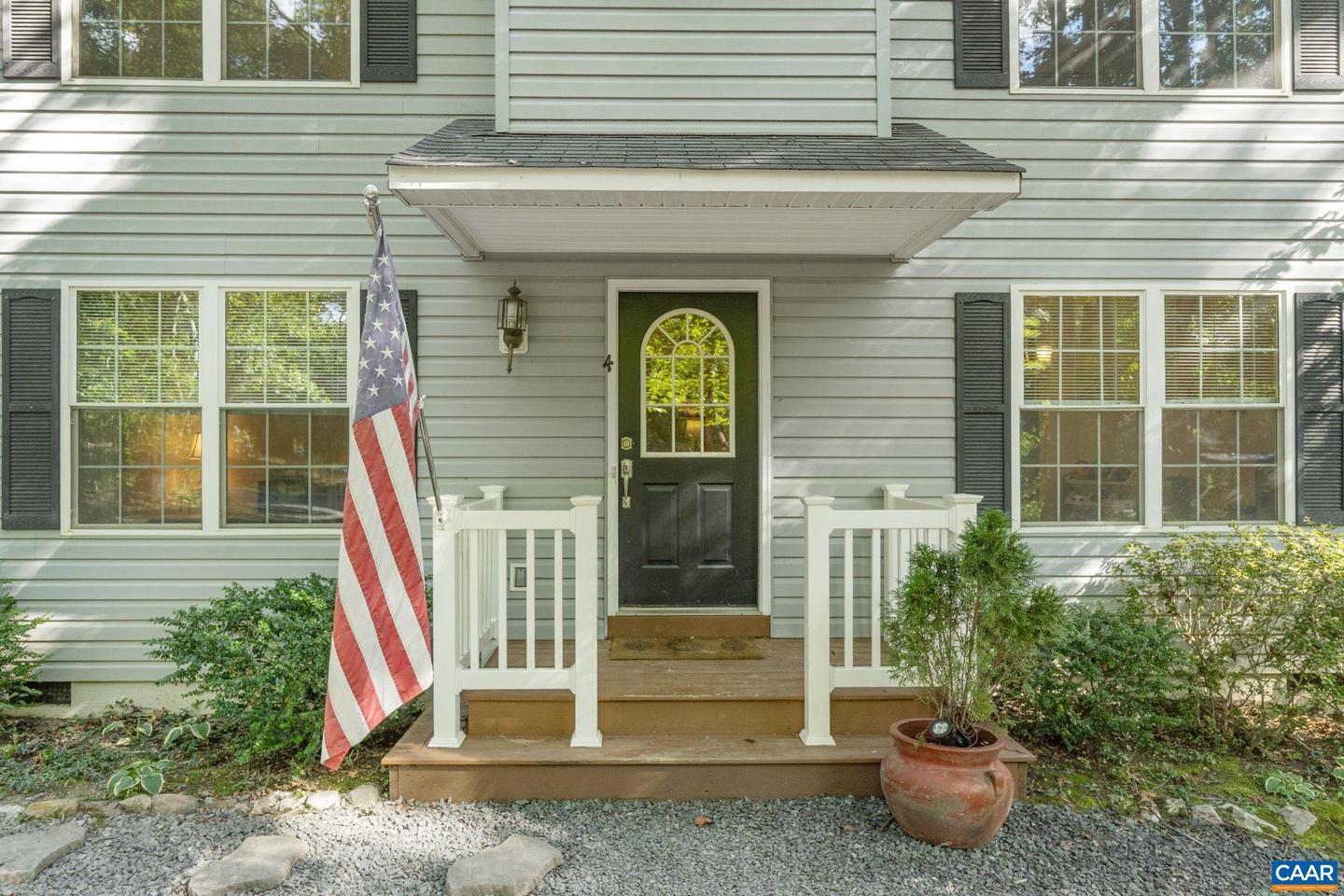 4 CLARK CT, PALMYRA, Virginia 22963, 3 Bedrooms Bedrooms, ,2 BathroomsBathrooms,Residential,For sale,4 CLARK CT,667989 MLS # 667989
