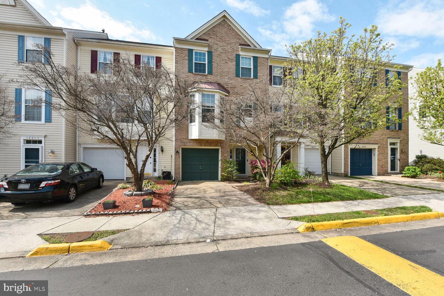 14215 BEDDINGFIELD WAY, CENTREVILLE, Virginia 20121, 3 Bedrooms Bedrooms, ,2 BathroomsBathrooms,Residential,For sale,14215 BEDDINGFIELD WAY,VAFX2262038 MLS # VAFX2262038