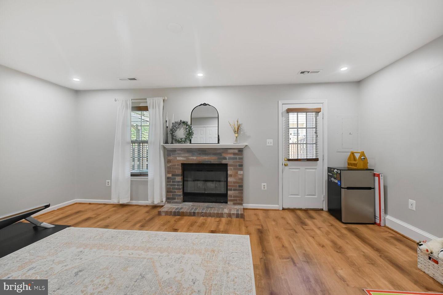 14215 BEDDINGFIELD WAY, CENTREVILLE, Virginia 20121, 3 Bedrooms Bedrooms, ,2 BathroomsBathrooms,Residential,For sale,14215 BEDDINGFIELD WAY,VAFX2262038 MLS # VAFX2262038