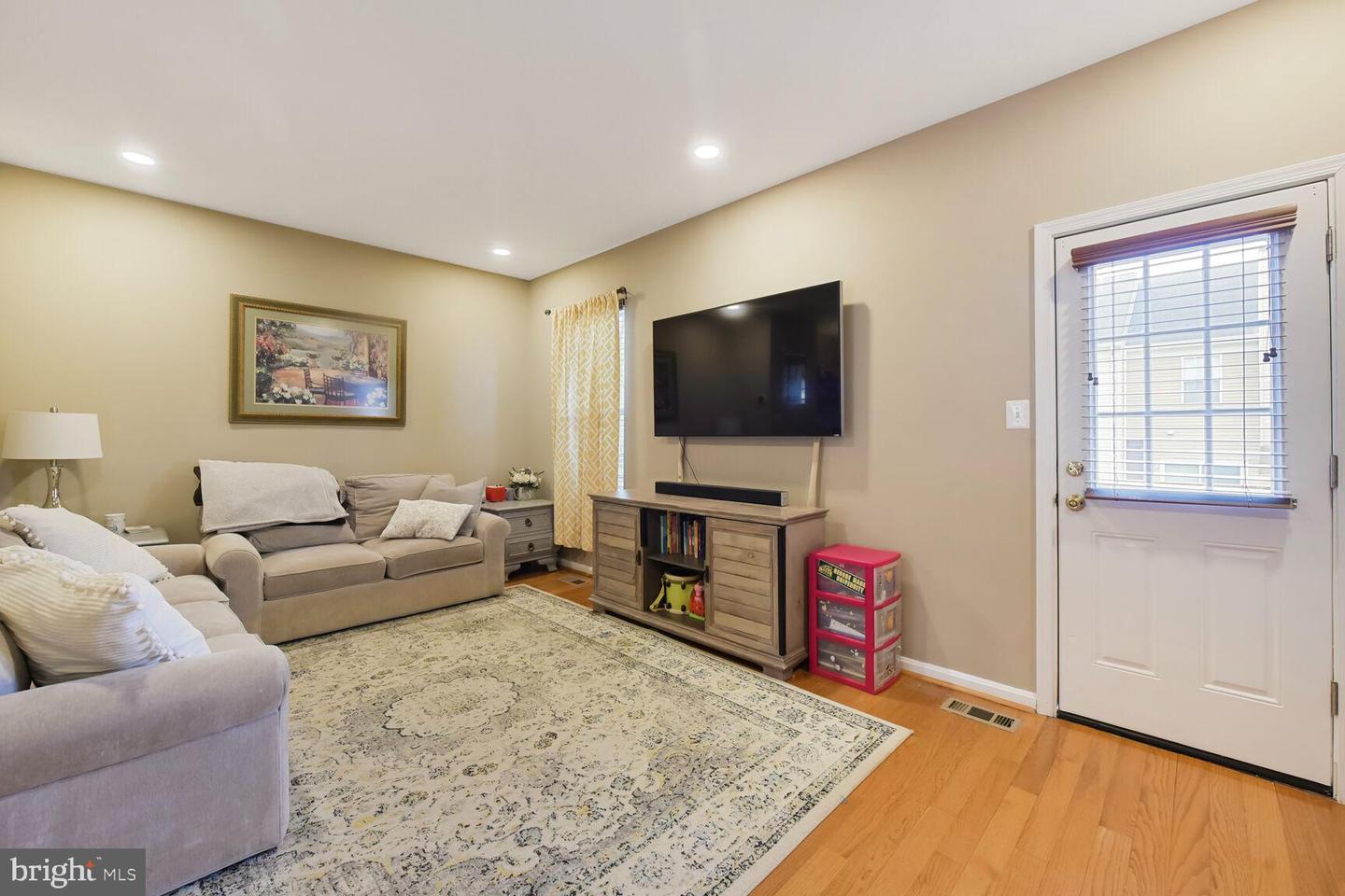 14215 BEDDINGFIELD WAY, CENTREVILLE, Virginia 20121, 3 Bedrooms Bedrooms, ,2 BathroomsBathrooms,Residential,For sale,14215 BEDDINGFIELD WAY,VAFX2262038 MLS # VAFX2262038