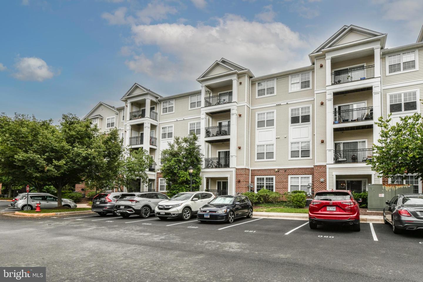 12953 CENTRE PARK CIR #222, HERNDON, Virginia 20171, 2 Bedrooms Bedrooms, ,1 BathroomBathrooms,Residential,For sale,12953 CENTRE PARK CIR #222,VAFX2262088 MLS # VAFX2262088