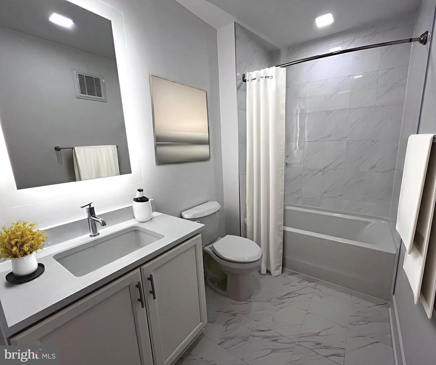 701 N HENRY ST #204, ALEXANDRIA, Virginia 22314, 1 Bedroom Bedrooms, ,1 BathroomBathrooms,Residential,For sale,701 N HENRY ST #204,VAAX2048742 MLS # VAAX2048742