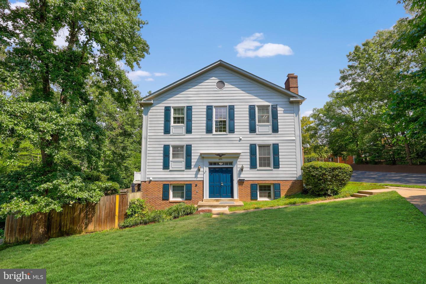 8070 SLEEPY VIEW LN, SPRINGFIELD, Virginia 22153, 4 Bedrooms Bedrooms, ,2 BathroomsBathrooms,Residential,For sale,8070 SLEEPY VIEW LN,VAFX2250020 MLS # VAFX2250020