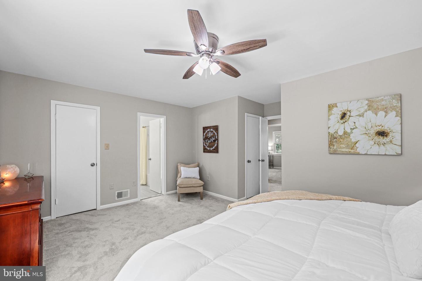 8070 SLEEPY VIEW LN, SPRINGFIELD, Virginia 22153, 4 Bedrooms Bedrooms, ,2 BathroomsBathrooms,Residential,For sale,8070 SLEEPY VIEW LN,VAFX2250020 MLS # VAFX2250020