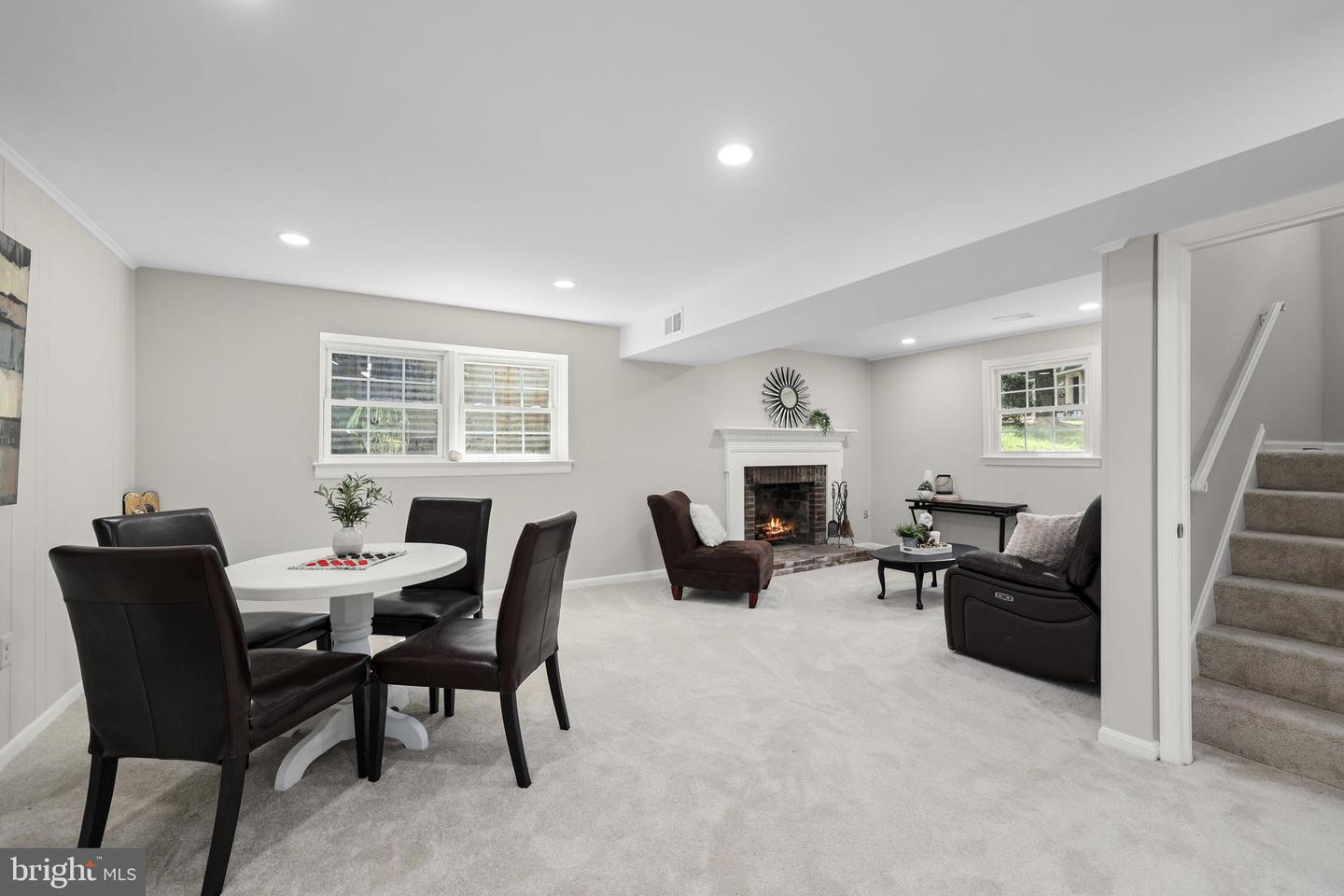 8070 SLEEPY VIEW LN, SPRINGFIELD, Virginia 22153, 4 Bedrooms Bedrooms, ,2 BathroomsBathrooms,Residential,For sale,8070 SLEEPY VIEW LN,VAFX2250020 MLS # VAFX2250020