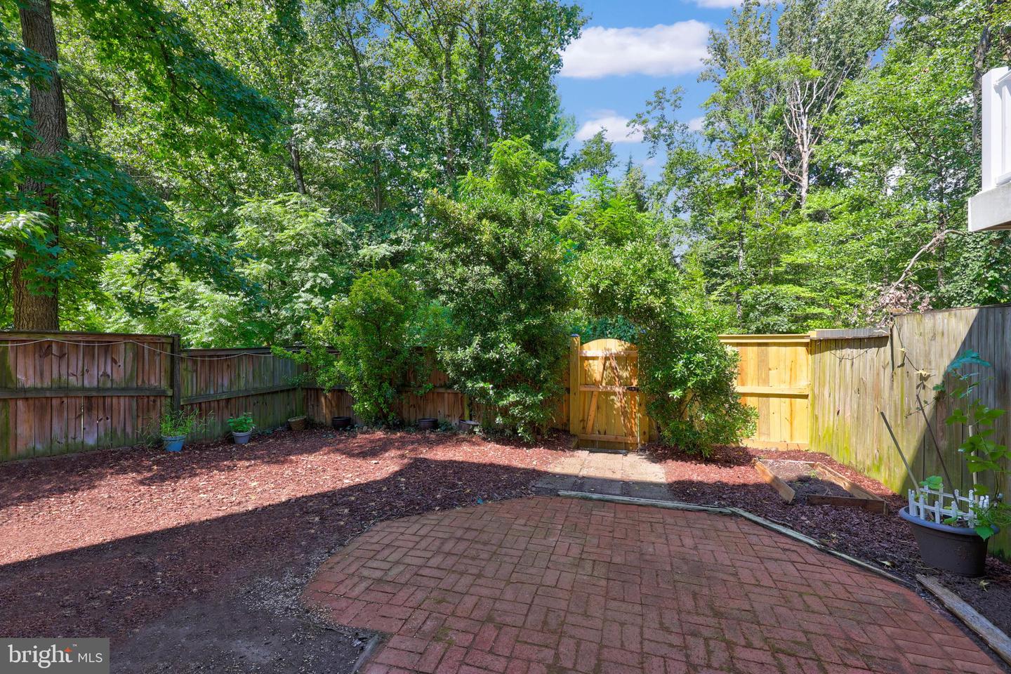 8070 SLEEPY VIEW LN, SPRINGFIELD, Virginia 22153, 4 Bedrooms Bedrooms, ,2 BathroomsBathrooms,Residential,For sale,8070 SLEEPY VIEW LN,VAFX2250020 MLS # VAFX2250020