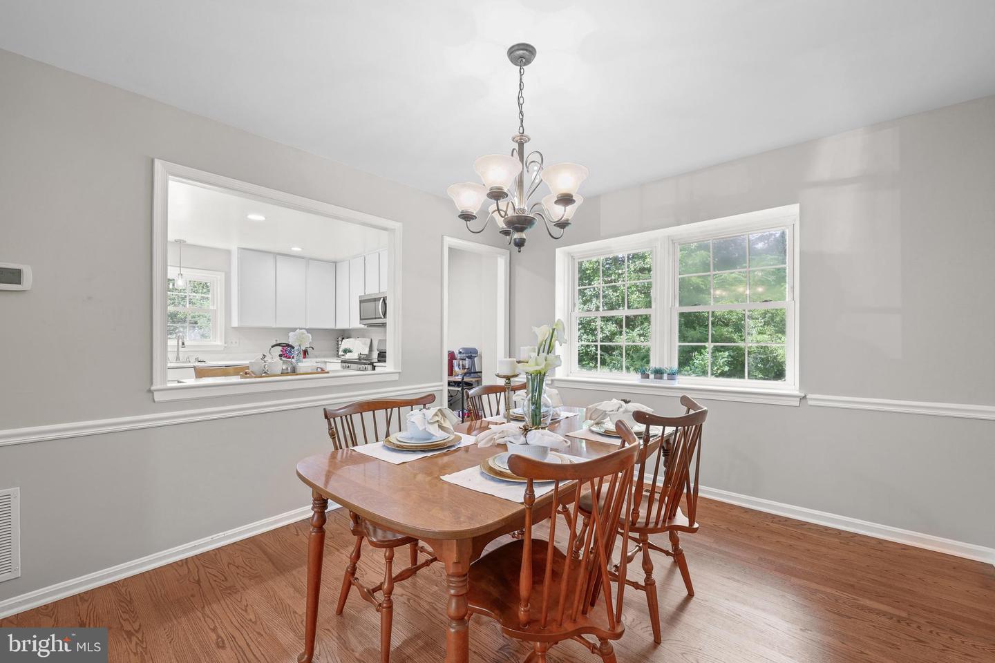 8070 SLEEPY VIEW LN, SPRINGFIELD, Virginia 22153, 4 Bedrooms Bedrooms, ,2 BathroomsBathrooms,Residential,For sale,8070 SLEEPY VIEW LN,VAFX2250020 MLS # VAFX2250020