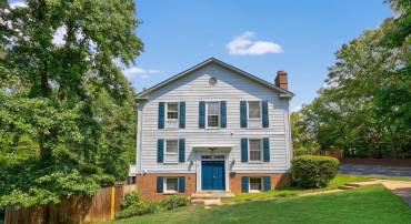 8070 SLEEPY VIEW LN, SPRINGFIELD, Virginia 22153, 4 Bedrooms Bedrooms, ,2 BathroomsBathrooms,Residential,For sale,8070 SLEEPY VIEW LN,VAFX2250020 MLS # VAFX2250020