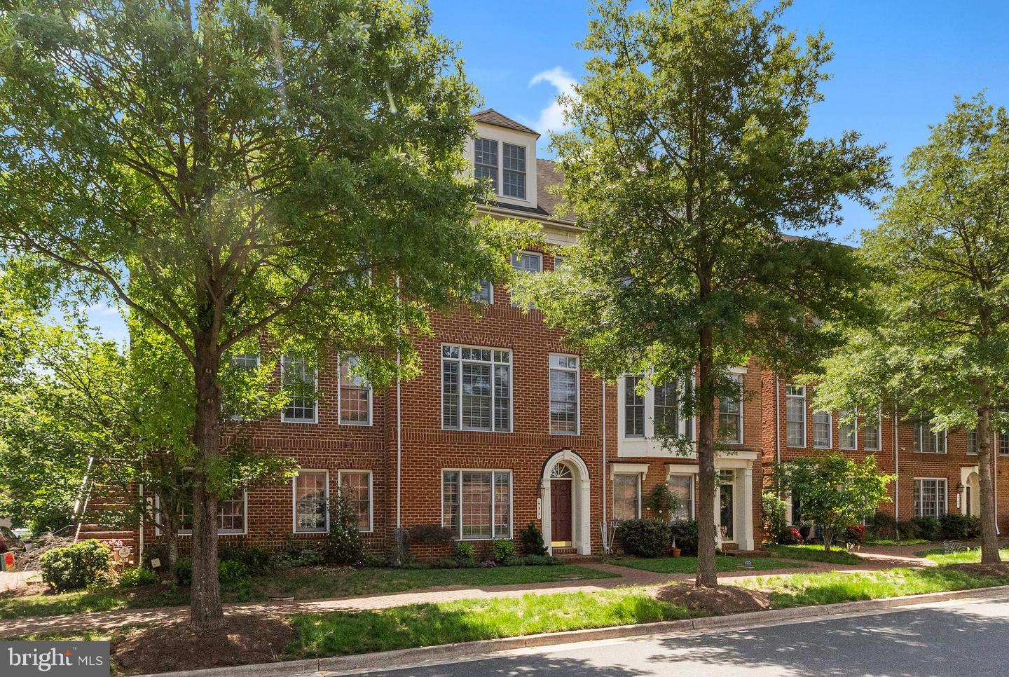 454 FERDINAND DAY DR, ALEXANDRIA, Virginia 22304, 4 Bedrooms Bedrooms, ,3 BathroomsBathrooms,Residential,For sale,454 FERDINAND DAY DR,VAAX2047654 MLS # VAAX2047654