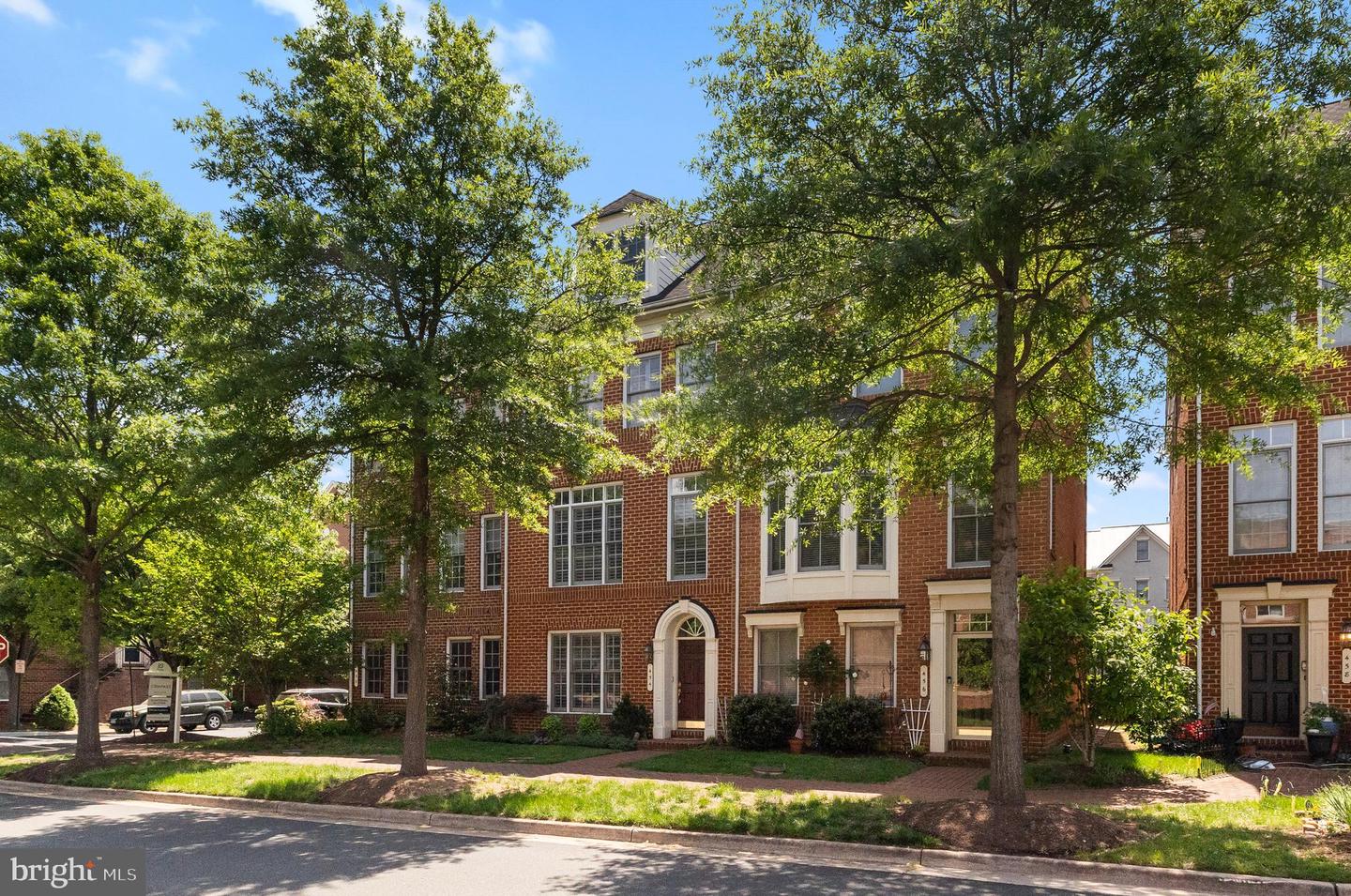 454 FERDINAND DAY DR, ALEXANDRIA, Virginia 22304, 4 Bedrooms Bedrooms, ,3 BathroomsBathrooms,Residential,For sale,454 FERDINAND DAY DR,VAAX2047654 MLS # VAAX2047654