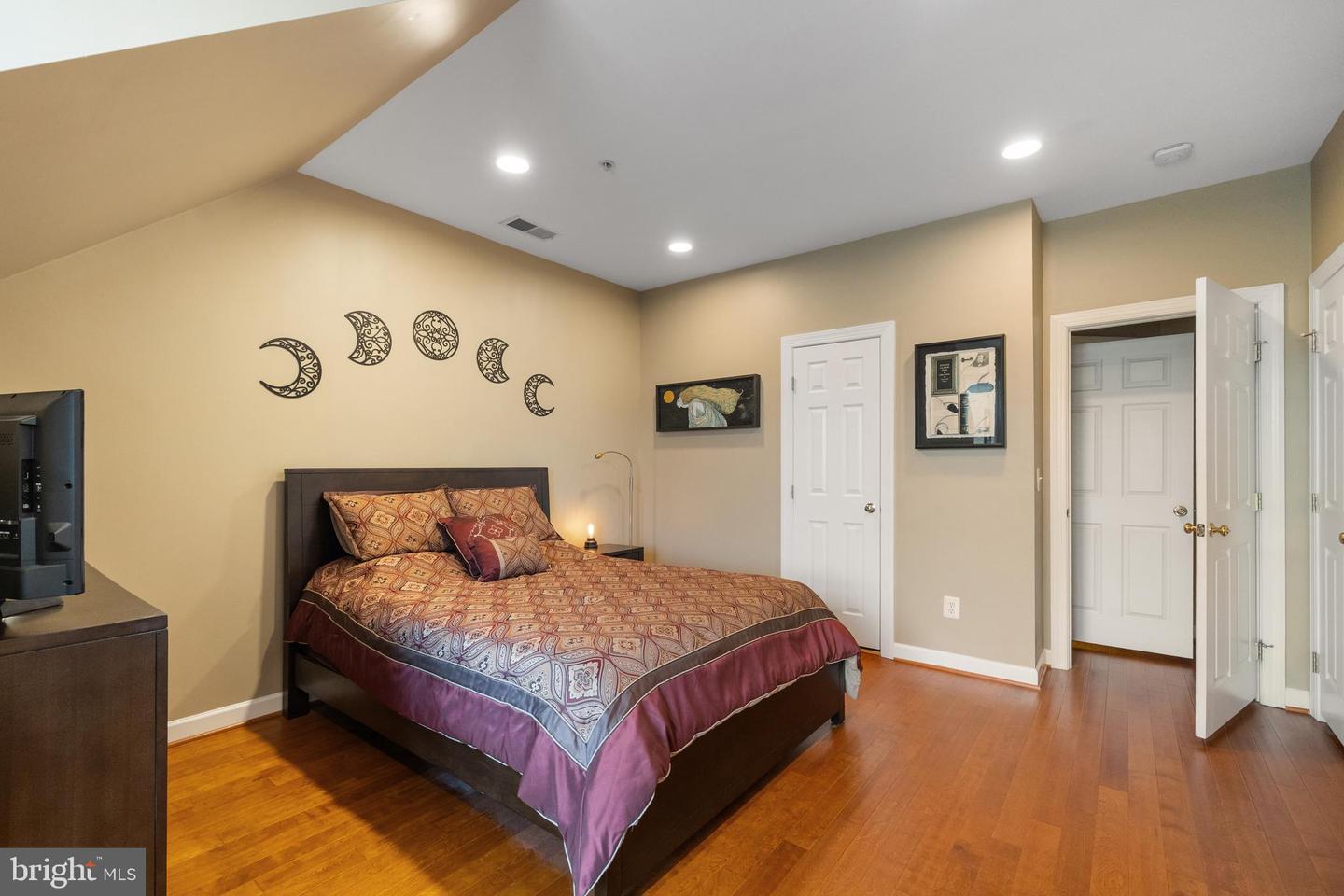 454 FERDINAND DAY DR, ALEXANDRIA, Virginia 22304, 4 Bedrooms Bedrooms, ,3 BathroomsBathrooms,Residential,For sale,454 FERDINAND DAY DR,VAAX2047654 MLS # VAAX2047654