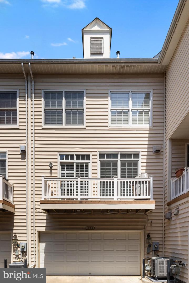 454 FERDINAND DAY DR, ALEXANDRIA, Virginia 22304, 4 Bedrooms Bedrooms, ,3 BathroomsBathrooms,Residential,For sale,454 FERDINAND DAY DR,VAAX2047654 MLS # VAAX2047654