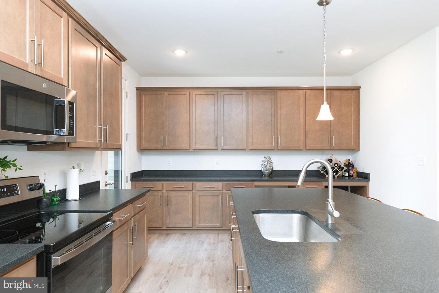 4965 LONGMIRE WAY, CHANTILLY, Virginia 20151, 5 Bedrooms Bedrooms, ,4 BathroomsBathrooms,Residential,For sale,4965 LONGMIRE WAY,VAFX2257262 MLS # VAFX2257262