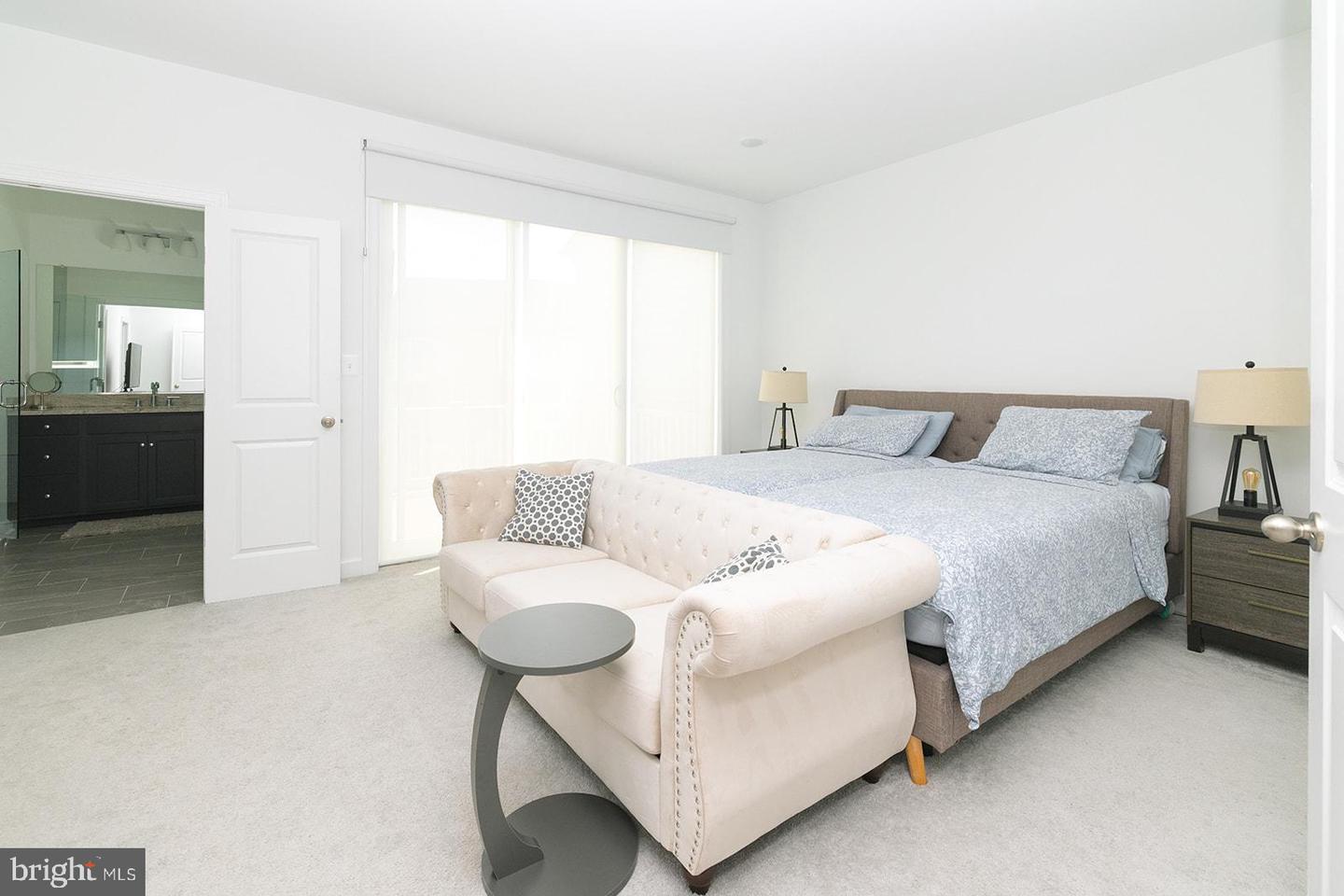 4965 LONGMIRE WAY, CHANTILLY, Virginia 20151, 5 Bedrooms Bedrooms, ,4 BathroomsBathrooms,Residential,For sale,4965 LONGMIRE WAY,VAFX2257262 MLS # VAFX2257262