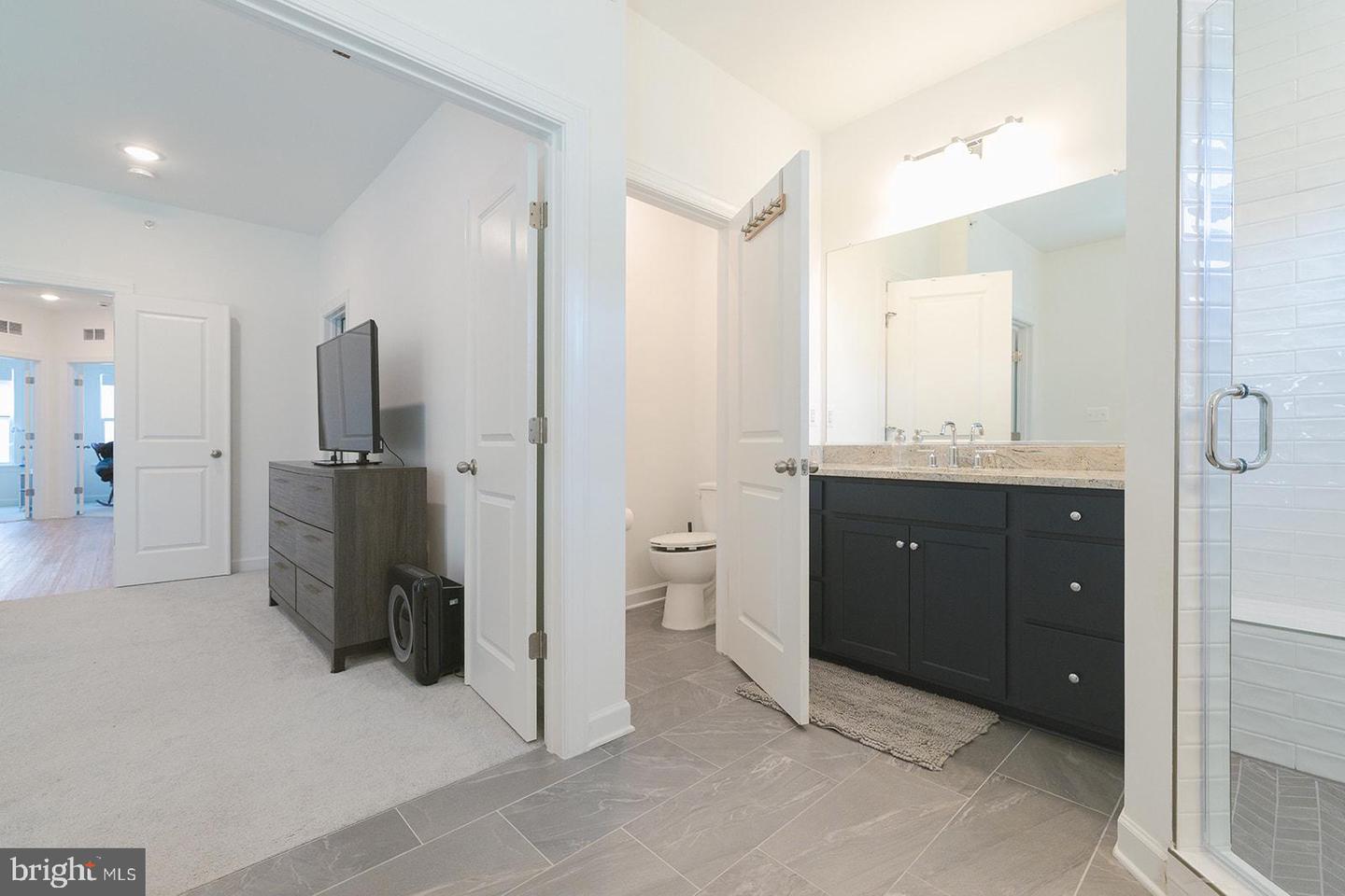 4965 LONGMIRE WAY, CHANTILLY, Virginia 20151, 5 Bedrooms Bedrooms, ,4 BathroomsBathrooms,Residential,For sale,4965 LONGMIRE WAY,VAFX2257262 MLS # VAFX2257262