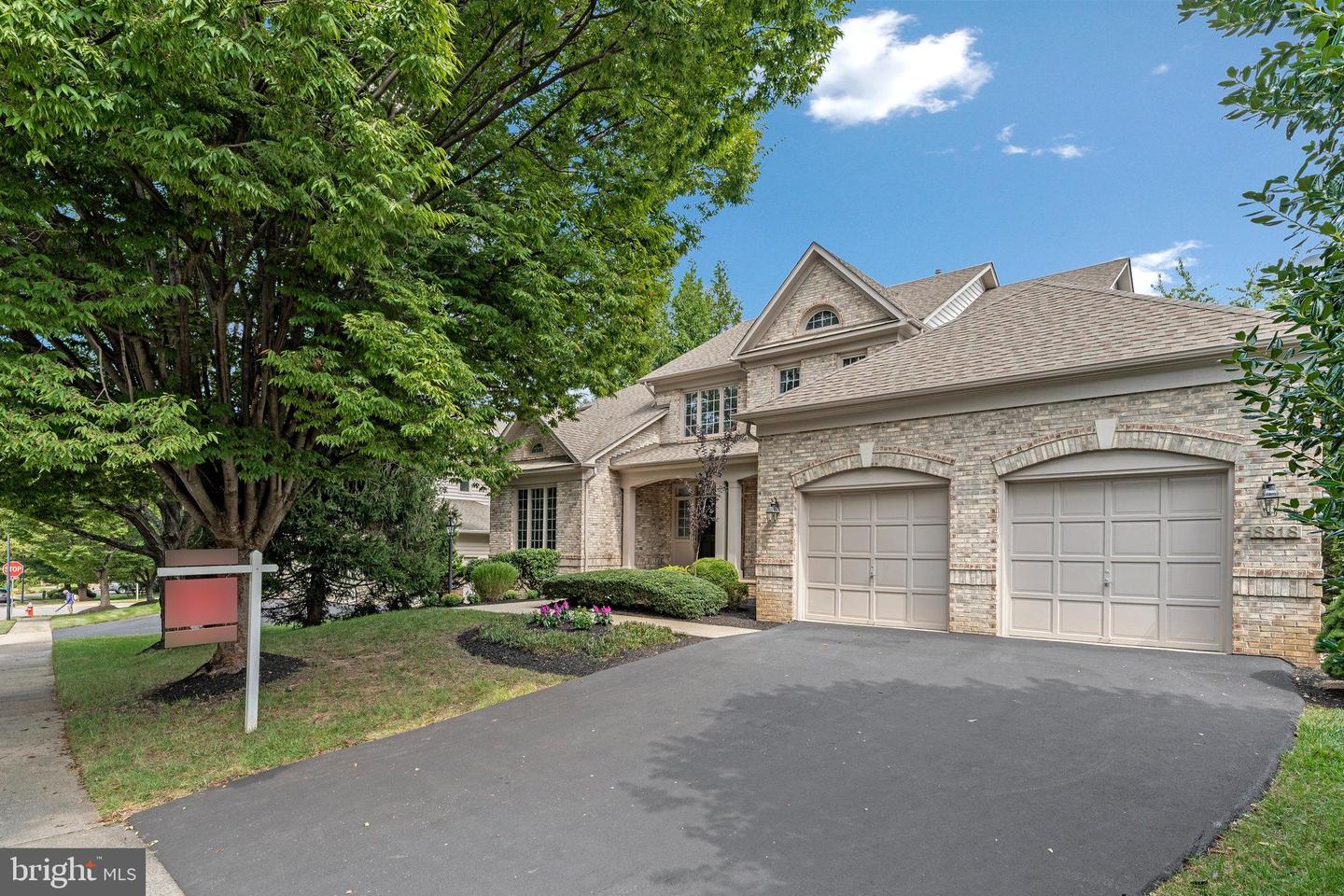8818 JARRETT VALLEY DR, VIENNA, Virginia 22182, 5 Bedrooms Bedrooms, ,4 BathroomsBathrooms,Residential,For sale,8818 JARRETT VALLEY DR,VAFX2260080 MLS # VAFX2260080