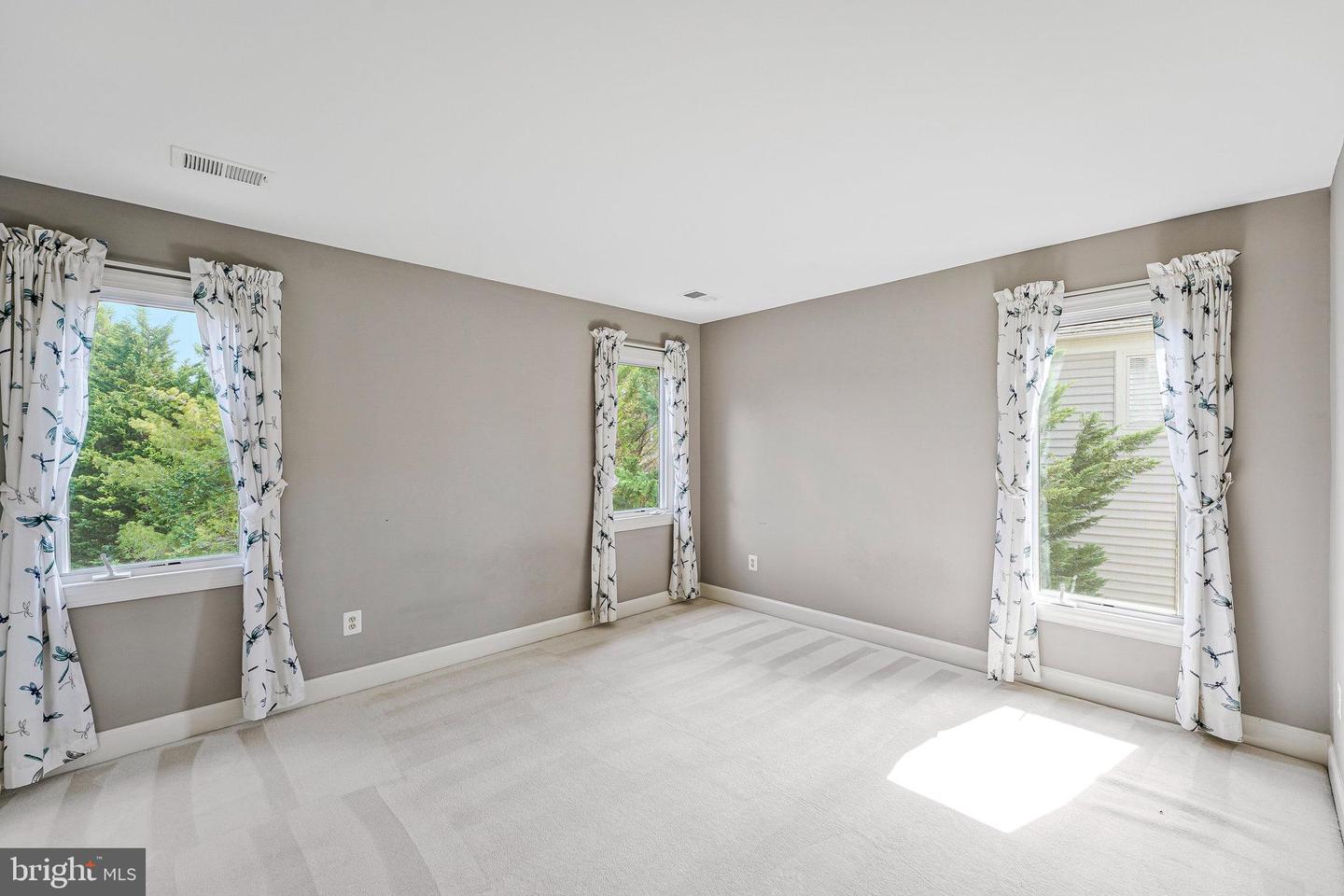 8818 JARRETT VALLEY DR, VIENNA, Virginia 22182, 5 Bedrooms Bedrooms, ,4 BathroomsBathrooms,Residential,For sale,8818 JARRETT VALLEY DR,VAFX2260080 MLS # VAFX2260080