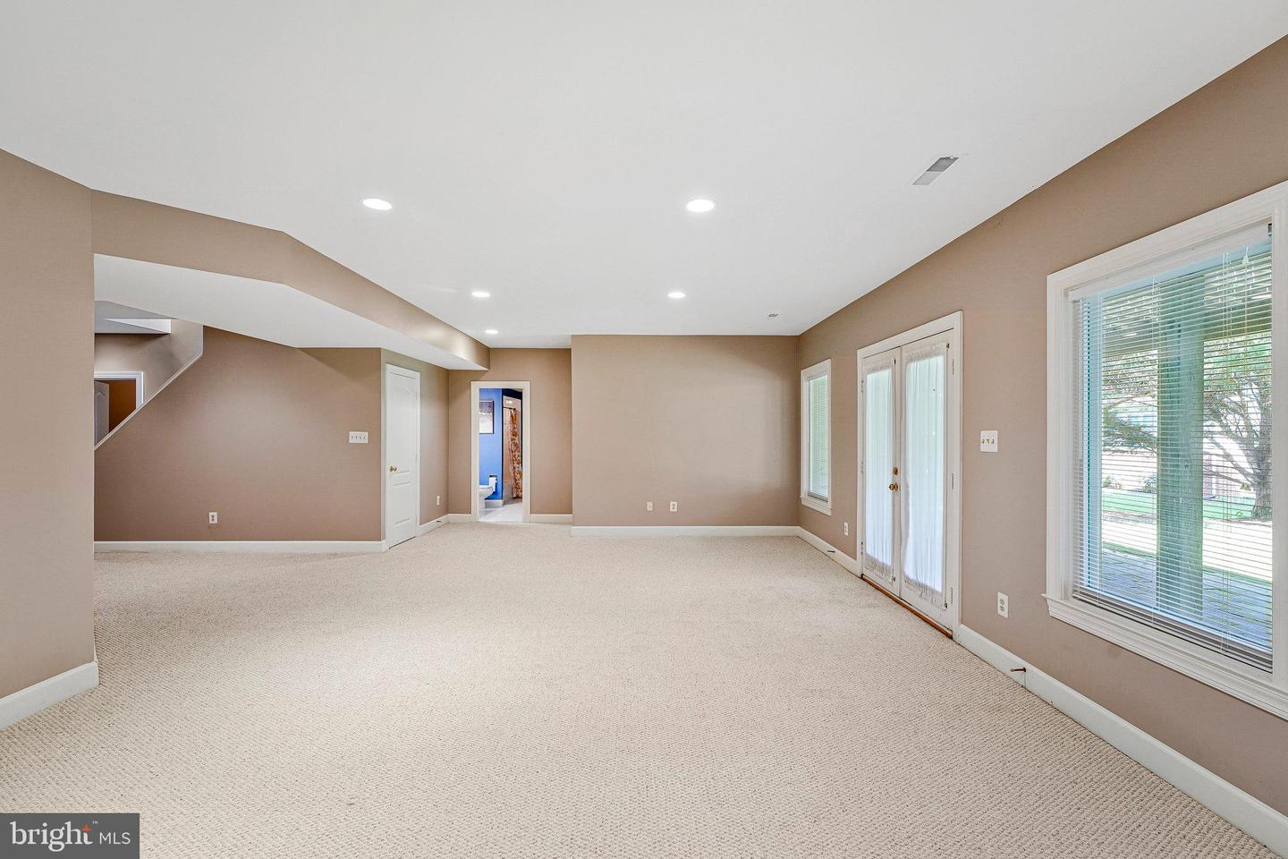 8818 JARRETT VALLEY DR, VIENNA, Virginia 22182, 5 Bedrooms Bedrooms, ,4 BathroomsBathrooms,Residential,For sale,8818 JARRETT VALLEY DR,VAFX2260080 MLS # VAFX2260080