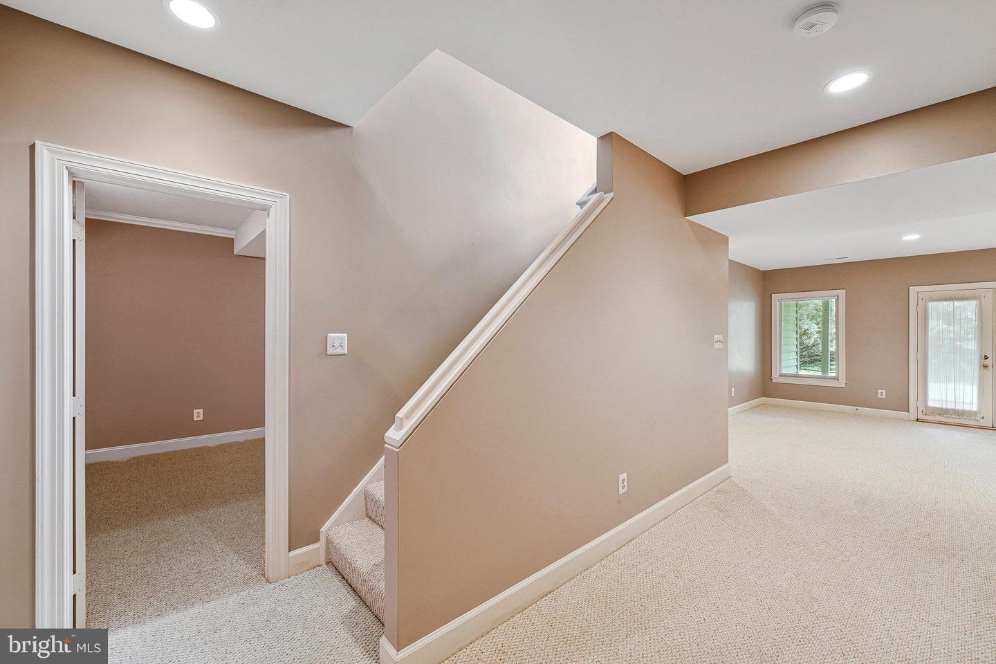 8818 JARRETT VALLEY DR, VIENNA, Virginia 22182, 5 Bedrooms Bedrooms, ,4 BathroomsBathrooms,Residential,For sale,8818 JARRETT VALLEY DR,VAFX2260080 MLS # VAFX2260080