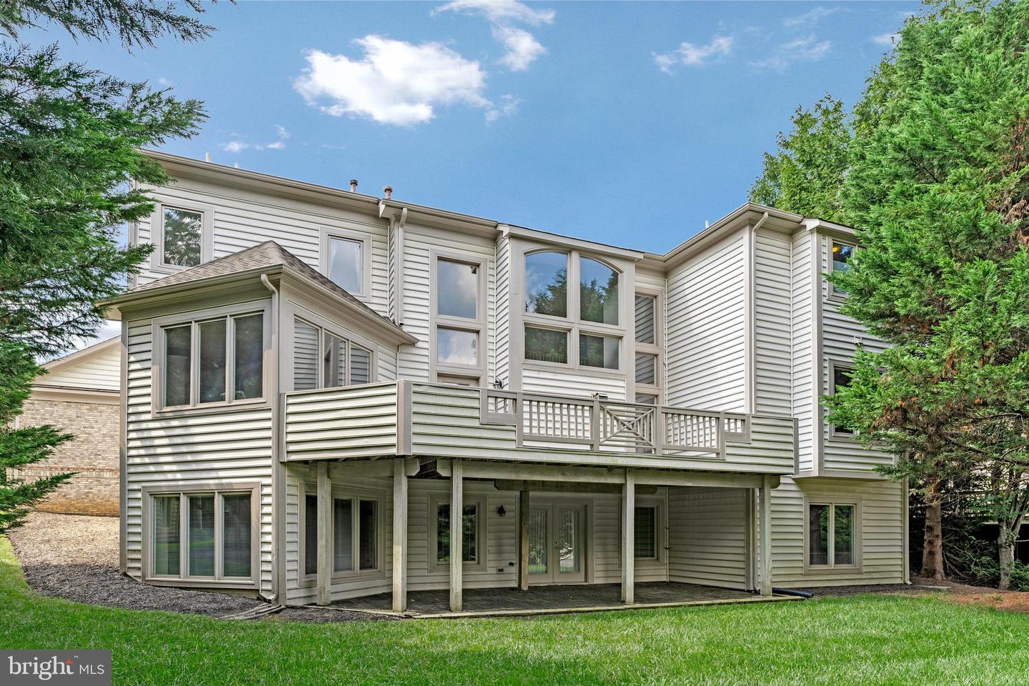 8818 JARRETT VALLEY DR, VIENNA, Virginia 22182, 5 Bedrooms Bedrooms, ,4 BathroomsBathrooms,Residential,For sale,8818 JARRETT VALLEY DR,VAFX2260080 MLS # VAFX2260080
