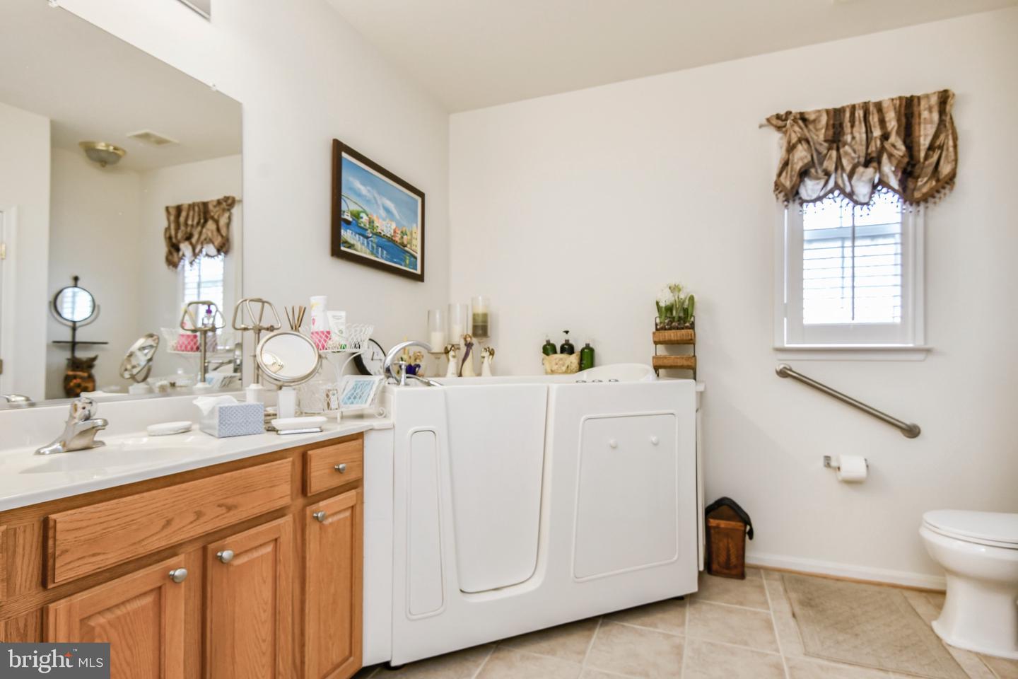 3607 MAUCHLEY CT, WARRENTON, Virginia 20187, 2 Bedrooms Bedrooms, ,2 BathroomsBathrooms,Residential,For sale,3607 MAUCHLEY CT,VAFQ2017868 MLS # VAFQ2017868