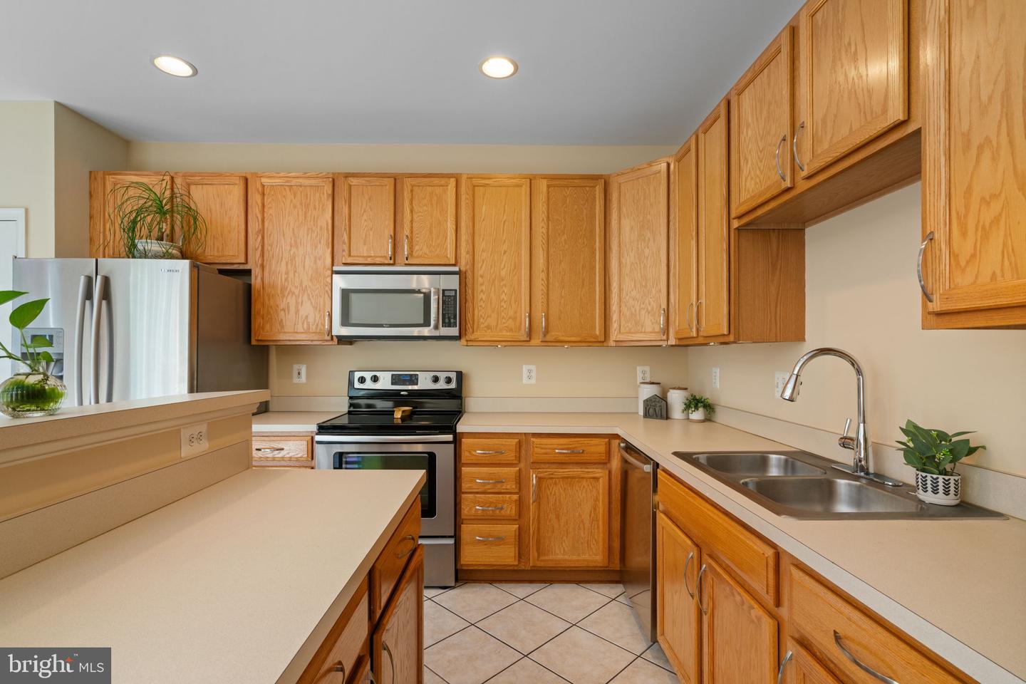 2995 STOCKHOLM WAY, WOODBRIDGE, Virginia 22191, 3 Bedrooms Bedrooms, 7 Rooms Rooms,2 BathroomsBathrooms,Residential,For sale,2995 STOCKHOLM WAY,VAPW2101286 MLS # VAPW2101286