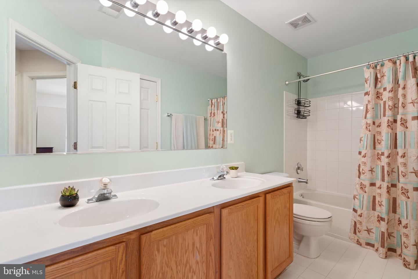 2995 STOCKHOLM WAY, WOODBRIDGE, Virginia 22191, 3 Bedrooms Bedrooms, 7 Rooms Rooms,2 BathroomsBathrooms,Residential,For sale,2995 STOCKHOLM WAY,VAPW2101286 MLS # VAPW2101286