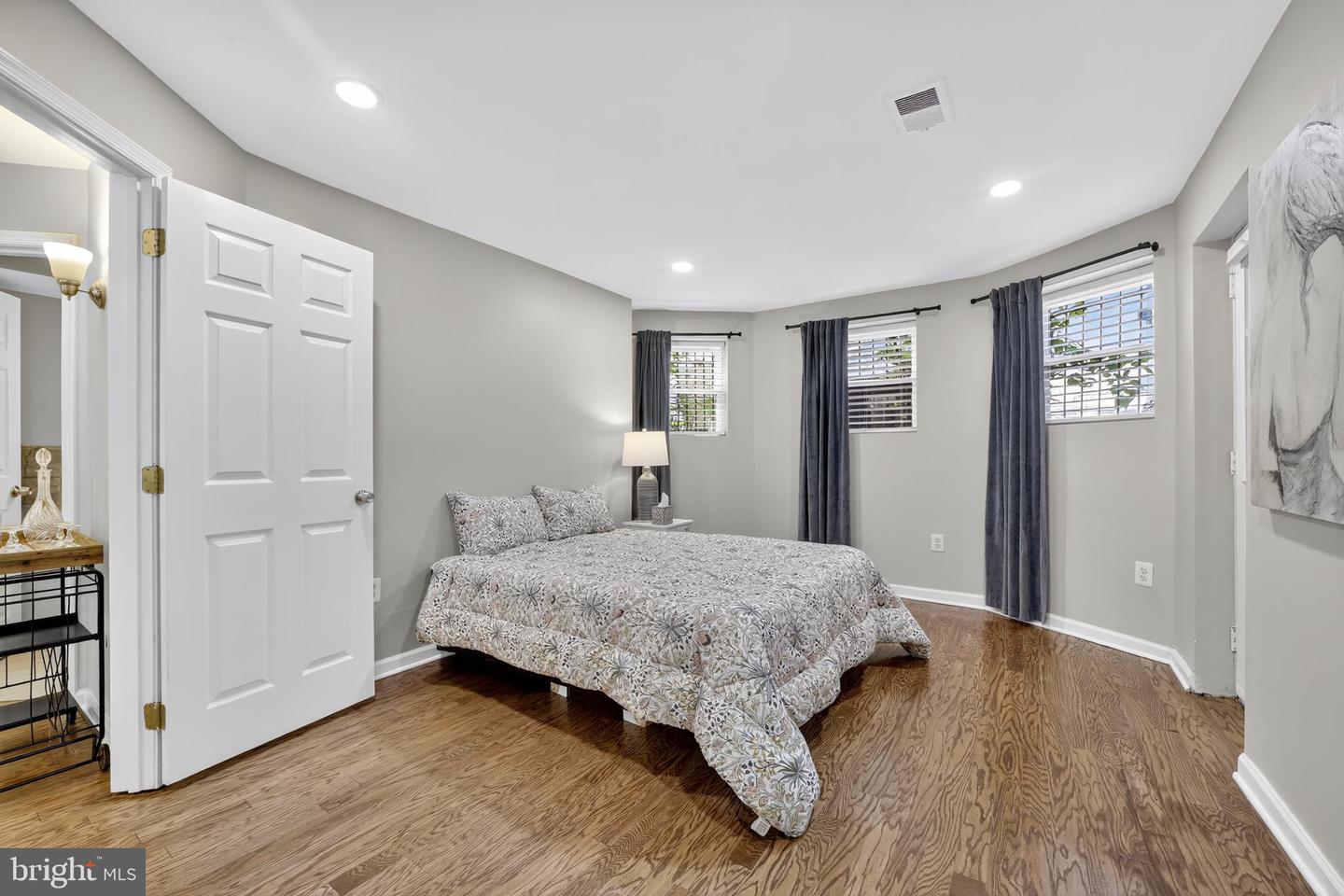 1421 T ST NW #2, WASHINGTON, District Of Columbia 20009, 1 Bedroom Bedrooms, ,1 BathroomBathrooms,Residential,For sale,1421 T ST NW #2,DCDC2214762 MLS # DCDC2214762 1421 T ST NW #2, WASHINGTON, District Of Columbia 20009, 1 Bedroom Bedrooms, ,1 BathroomBathrooms,Residential,For sale,1421 T ST NW #2,DCDC2214762 MLS # DCDC2214762