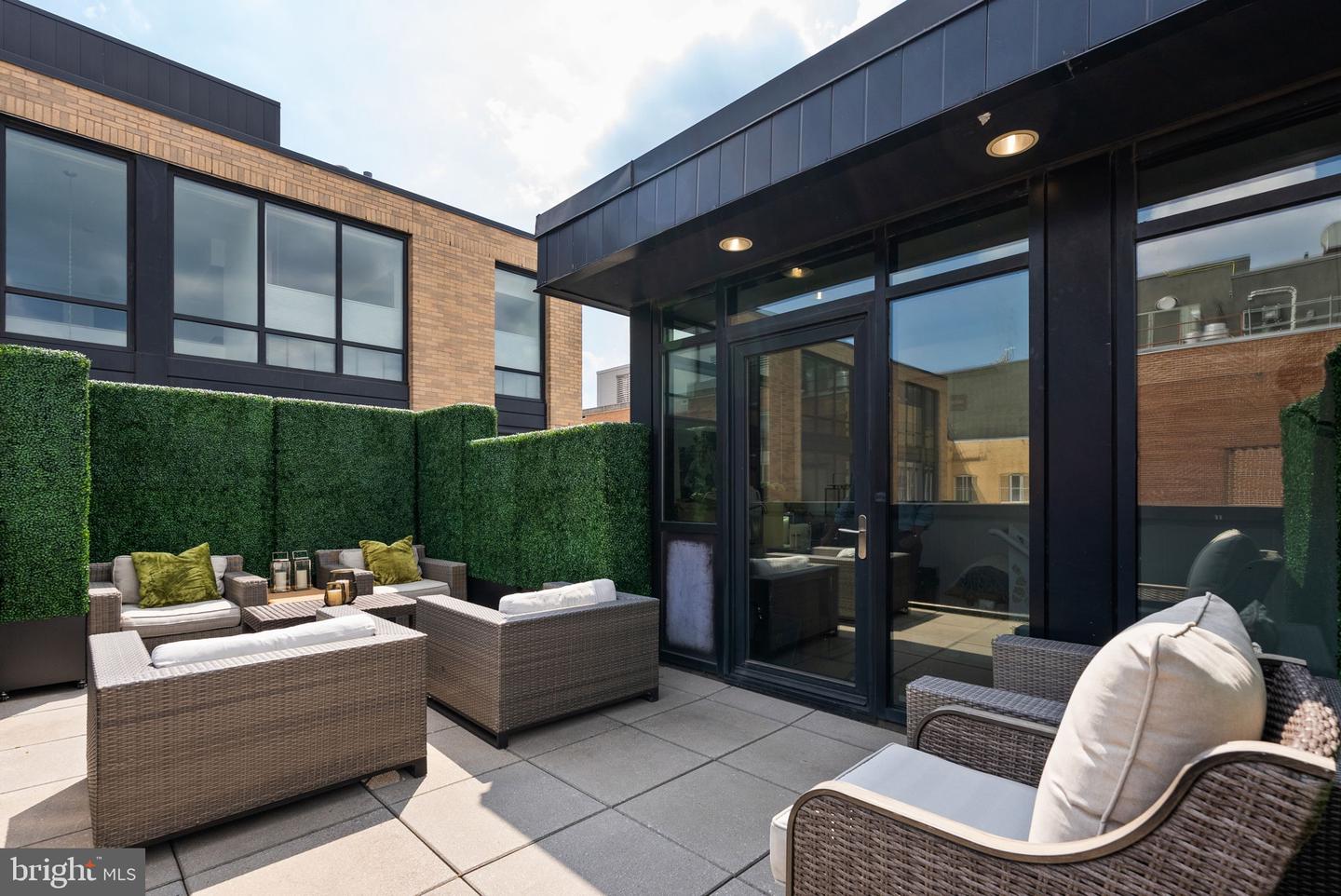 912 F ST NW #905, WASHINGTON, District Of Columbia 20004, 5 Bedrooms Bedrooms, ,4 BathroomsBathrooms,Residential,For sale,912 F ST NW #905,DCDC2215568 MLS # DCDC2215568