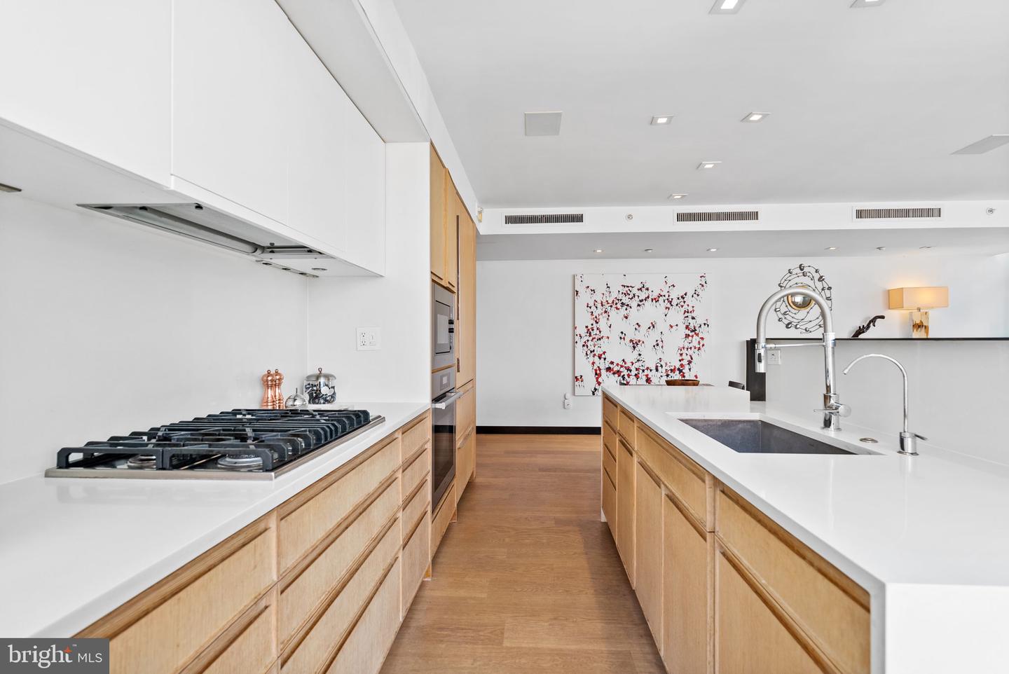 912 F ST NW #905, WASHINGTON, District Of Columbia 20004, 5 Bedrooms Bedrooms, ,4 BathroomsBathrooms,Residential,For sale,912 F ST NW #905,DCDC2215568 MLS # DCDC2215568