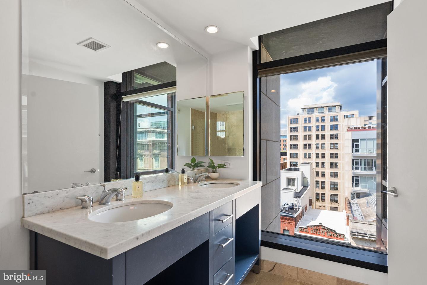 912 F ST NW #905, WASHINGTON, District Of Columbia 20004, 5 Bedrooms Bedrooms, ,4 BathroomsBathrooms,Residential,For sale,912 F ST NW #905,DCDC2215568 MLS # DCDC2215568