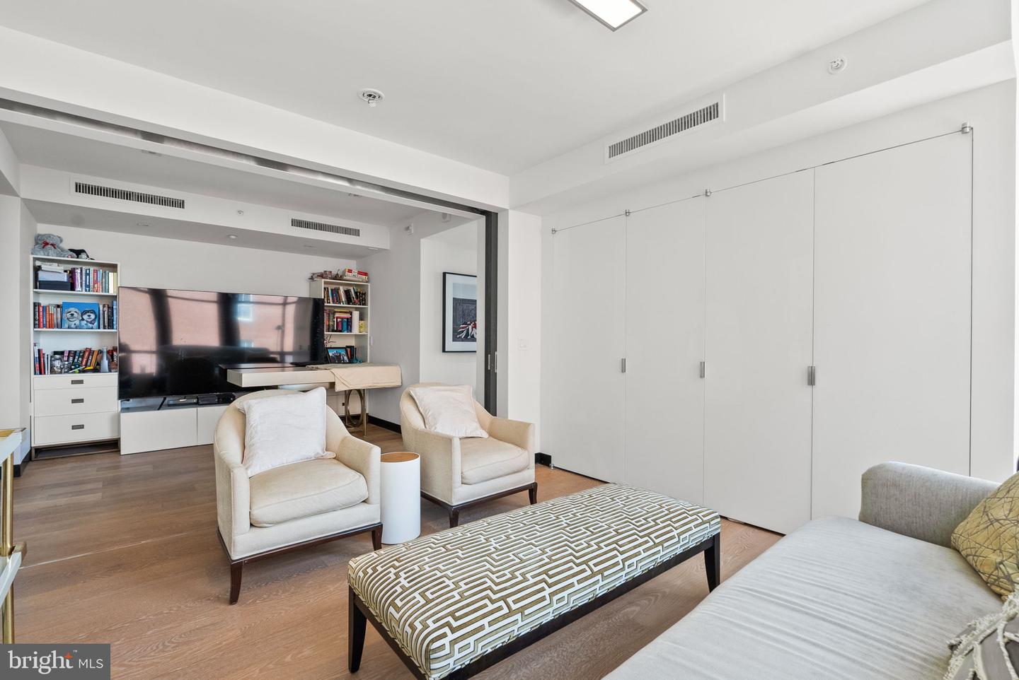 912 F ST NW #905, WASHINGTON, District Of Columbia 20004, 5 Bedrooms Bedrooms, ,4 BathroomsBathrooms,Residential,For sale,912 F ST NW #905,DCDC2215568 MLS # DCDC2215568