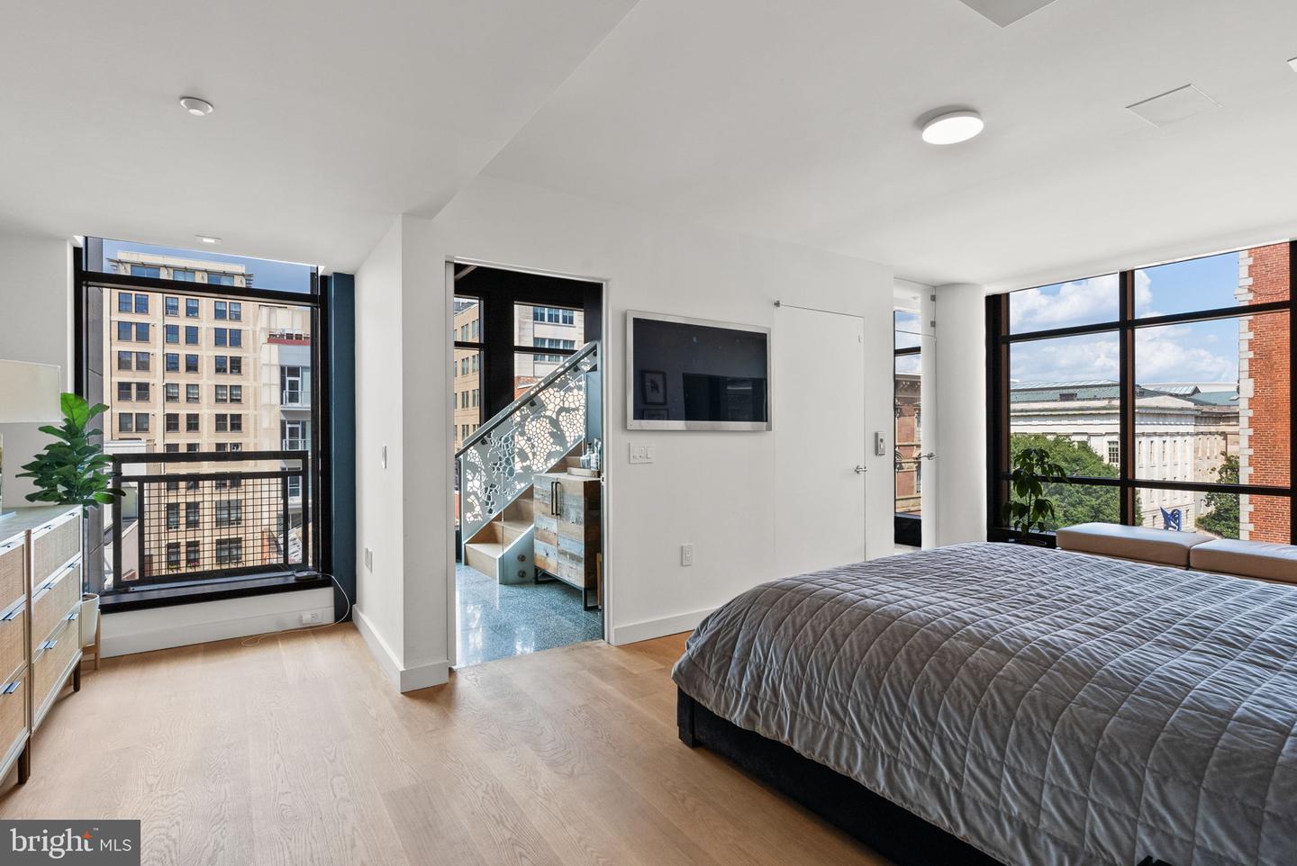 912 F ST NW #905, WASHINGTON, District Of Columbia 20004, 5 Bedrooms Bedrooms, ,4 BathroomsBathrooms,Residential,For sale,912 F ST NW #905,DCDC2215568 MLS # DCDC2215568